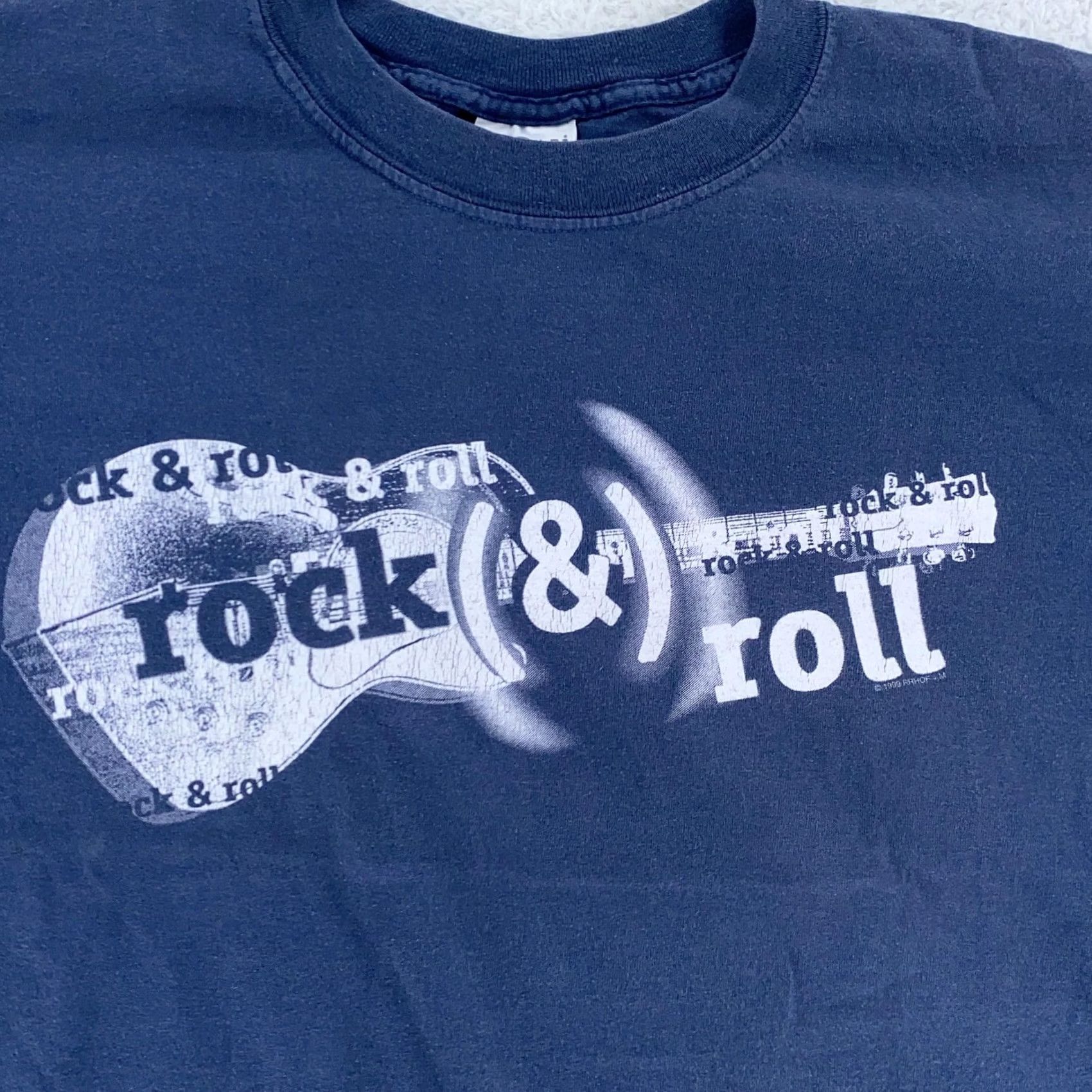 Gildan VINTAGE Rock and Roll Hall of Fame T-Shirt XL Blue Men Short Sleeve Graphic Print Crew Neck 90s Concert Size US XL / EU 56 / 4 - 2 Thumbnail