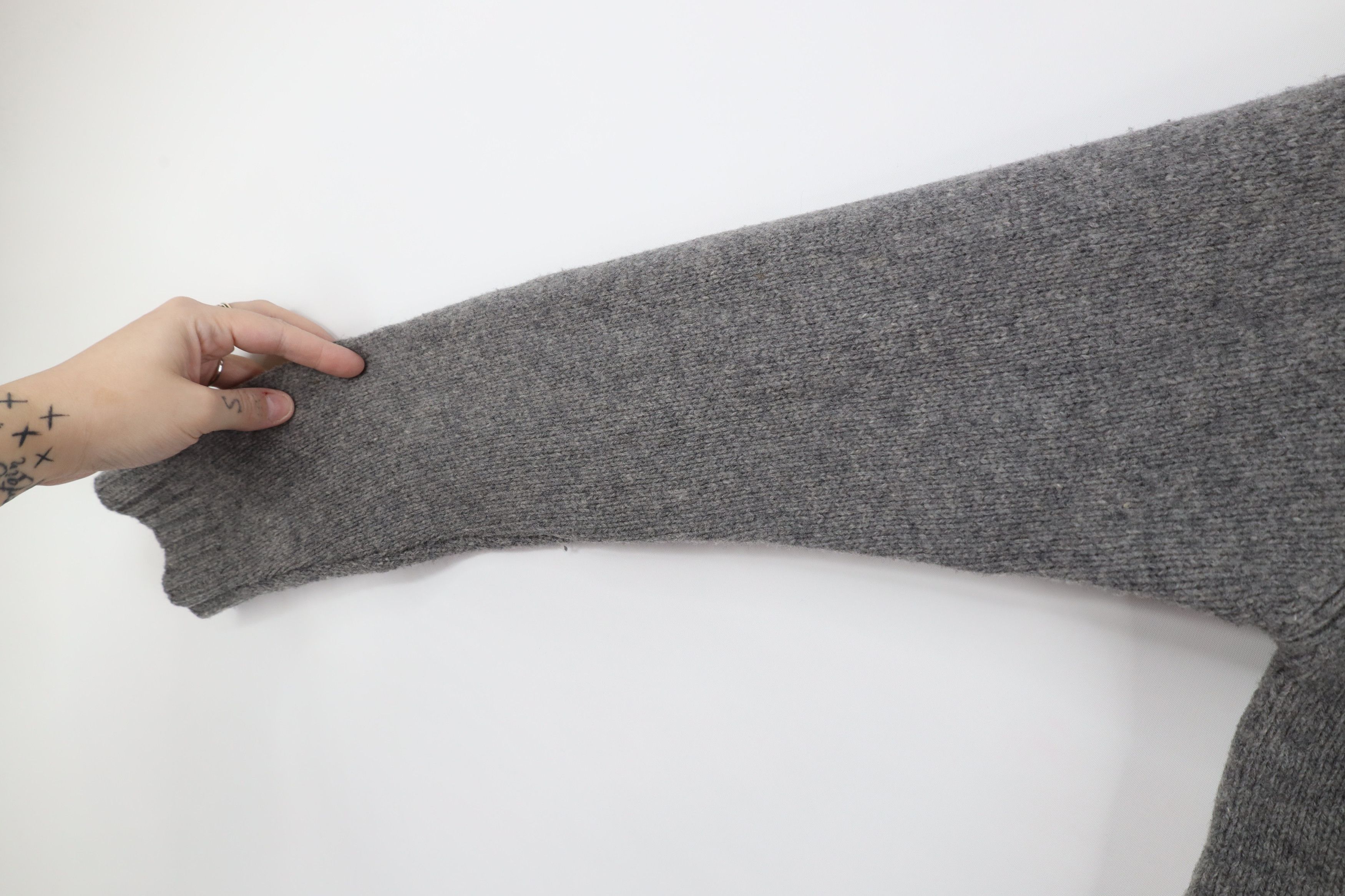 Gap × Vintage Vintage 90s Gap Lambswool Knit V-Neck Sweater Heather Gray Size US XS / EU 42 / 0 - 6 Thumbnail