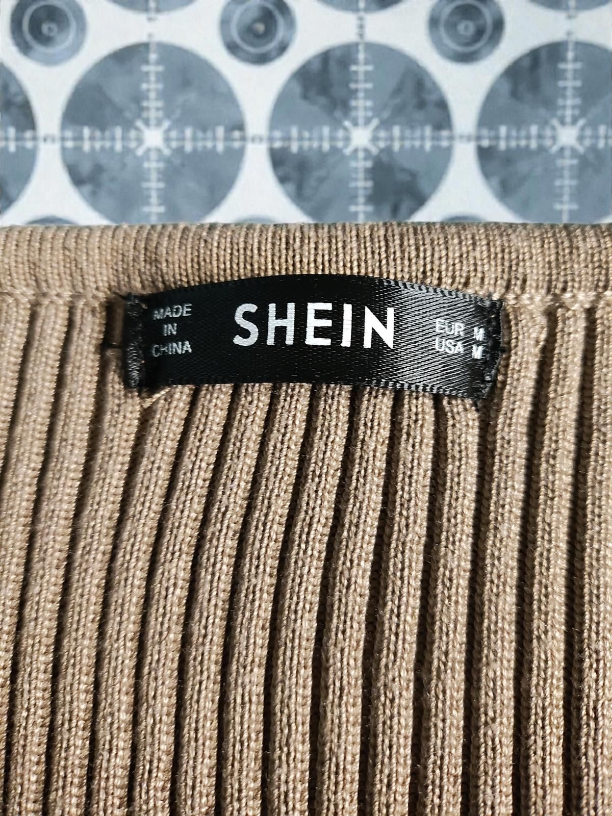 Shein SHEIN Ribbed Knit Crop Top Medium Size Size M / US 6-8 / IT 42-44 - 7 Thumbnail