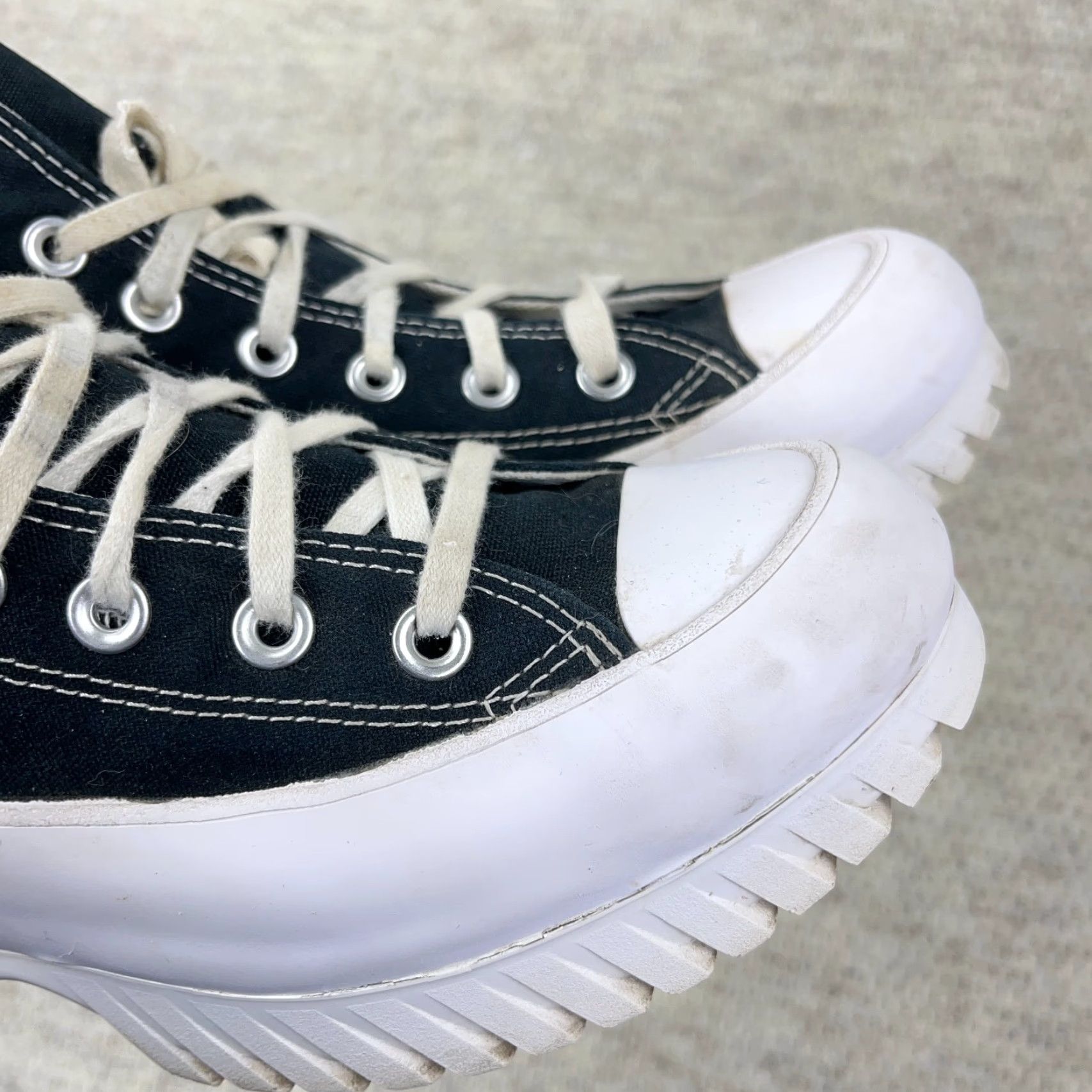 Converse VINTAGE Converse Chuck Taylor All Star A00870C Lugged Hi 2.0 Platform Sneaker Womens 7.5 Black Canvas Logo High Top Casual Shoes 70s Stars Size US 7.5 / IT 37.5 - 4 Thumbnail
