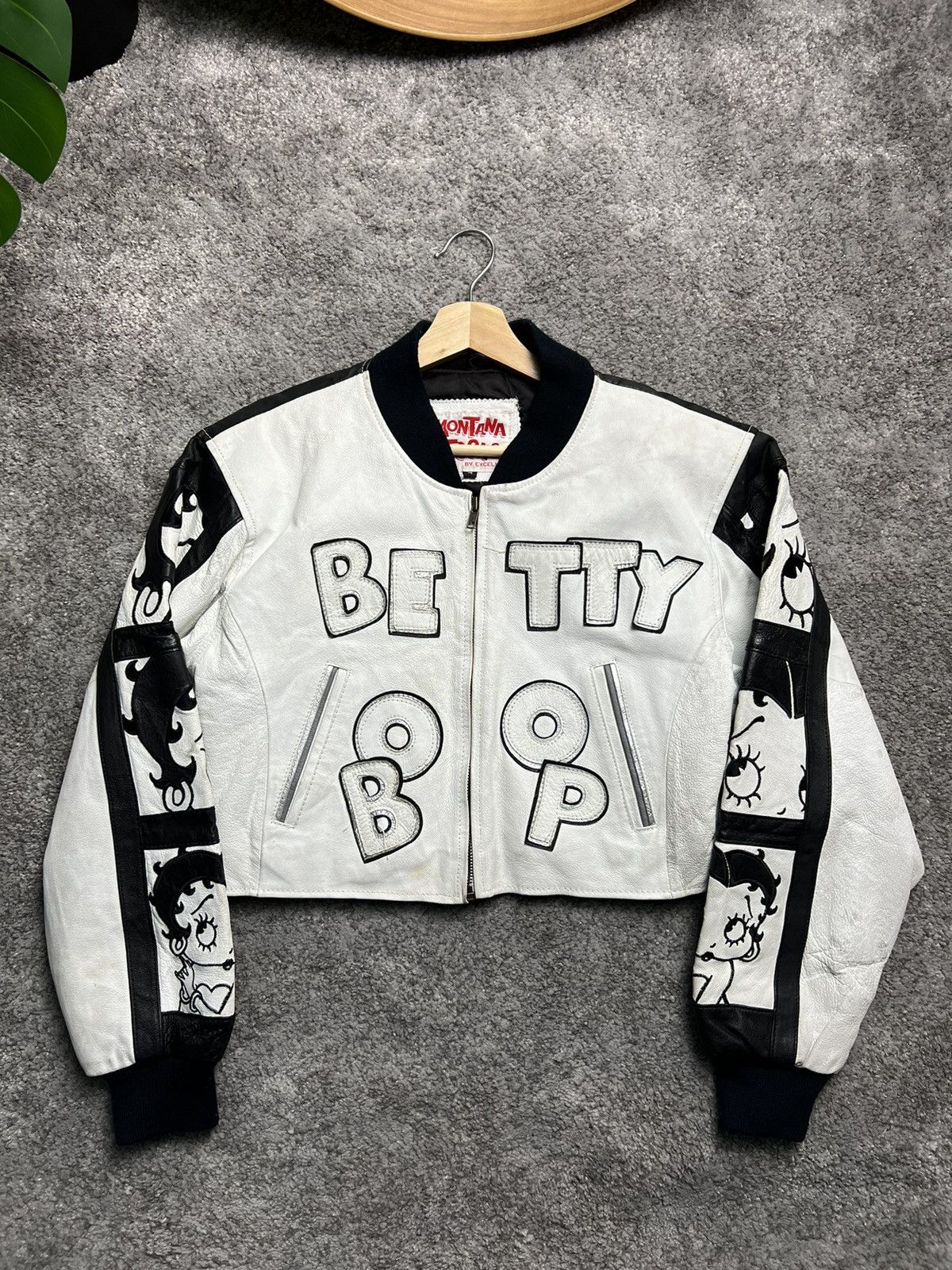 image of Cartoon Network x Leather Jacket Vintage 1994 Betty Boop Zip Up Crop Top Leather Jacket in White, W