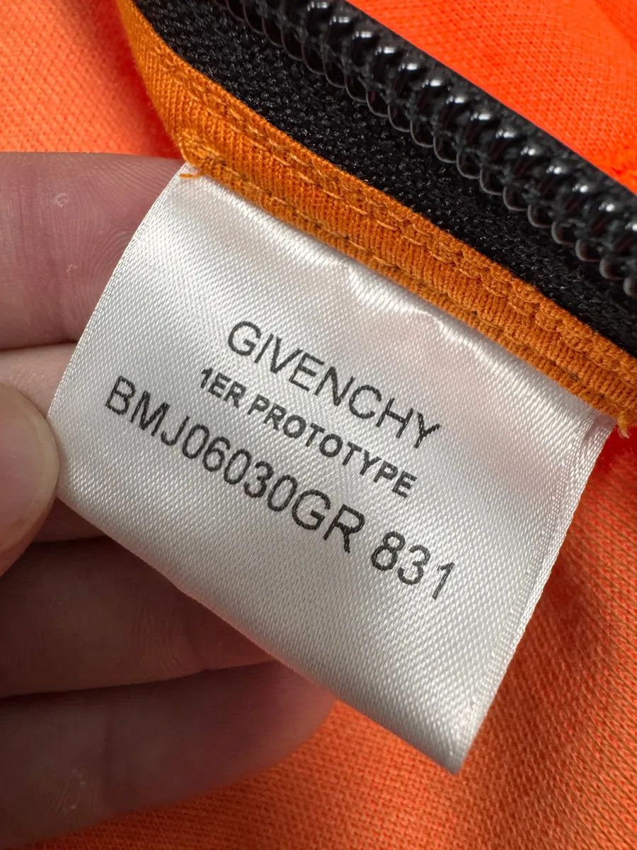 Designer × Givenchy × Vintage Givenchy Sample Orange Technical Sweater Size US XL / EU 56 / 4 - 10 Thumbnail