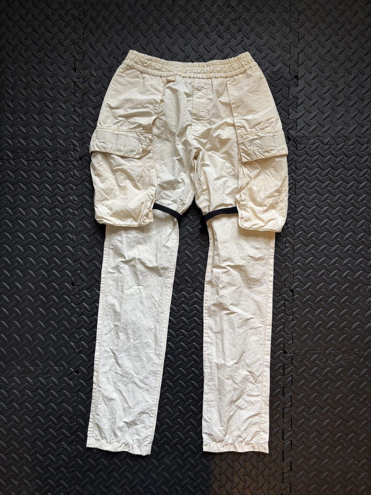 1017 ALYX 9SM 1017 Alyx 9SM Cream Nylon Holster Cargo Trouser Pants Sz S Size US 30 / EU 46 - 1 Thumbnail