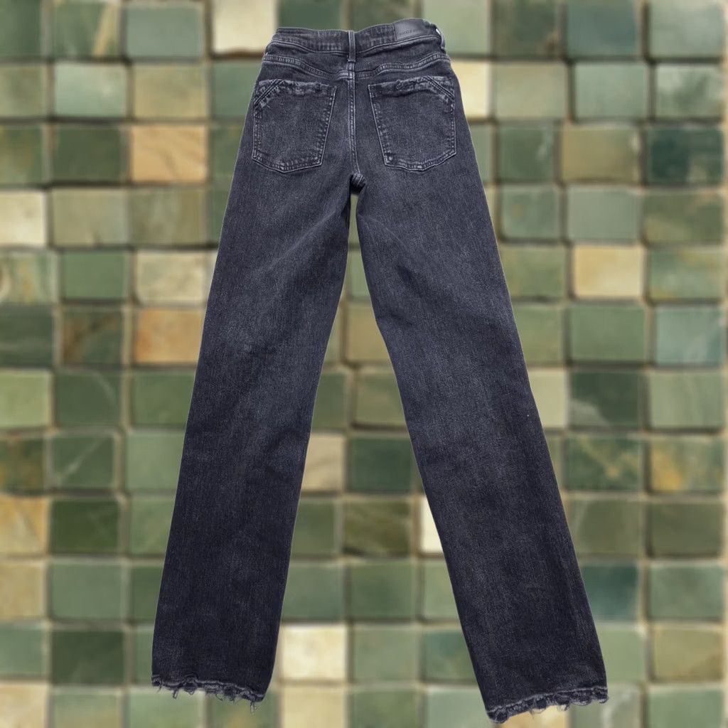 Buckle Black Buckle Black Jeans Womens 26 x 36 High Rise Straight Denim Dark EUC Buckle Bke 5-Pocket Regular Rise Size 26" / US 2 / IT 38 - 1 Thumbnail