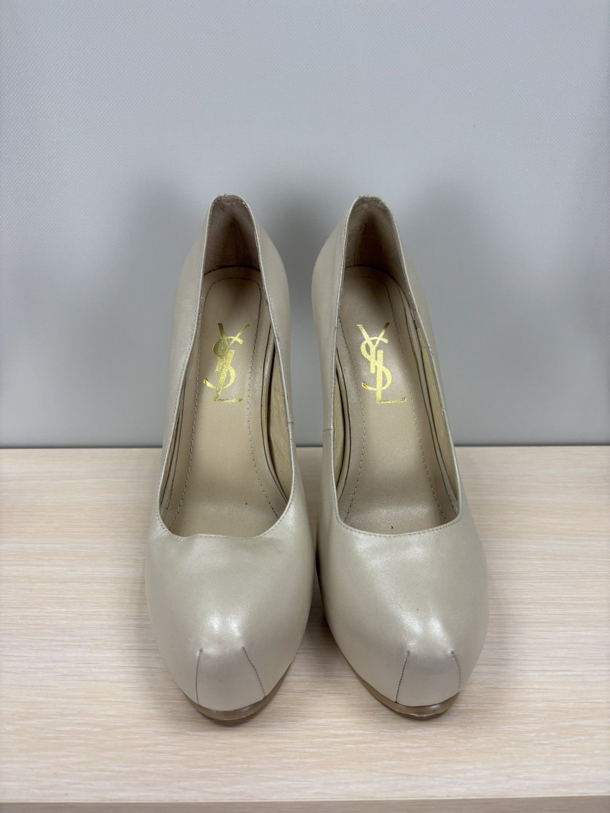 Yves Saint Laurent Womens heels Yves Saint Laurent Size 39 Color Beige Size US 9 / IT 39 - 3 Thumbnail