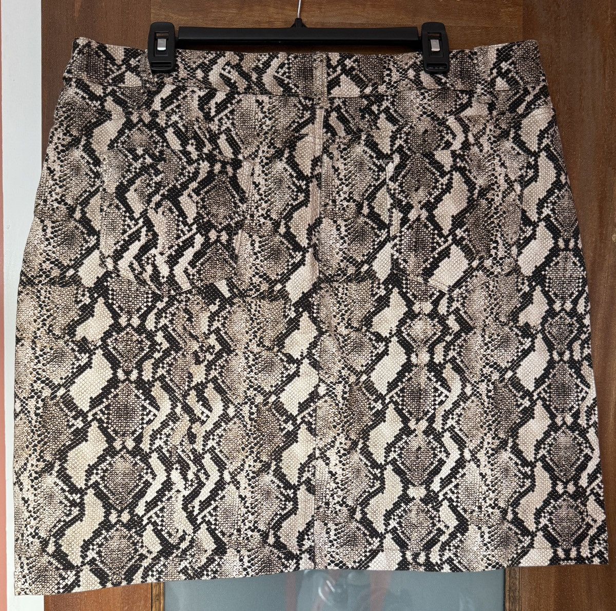 Boston Proper Boston Proper Women’s Plus Desert Python Print Denim Skort Size 40" / US 18 - 6 Thumbnail
