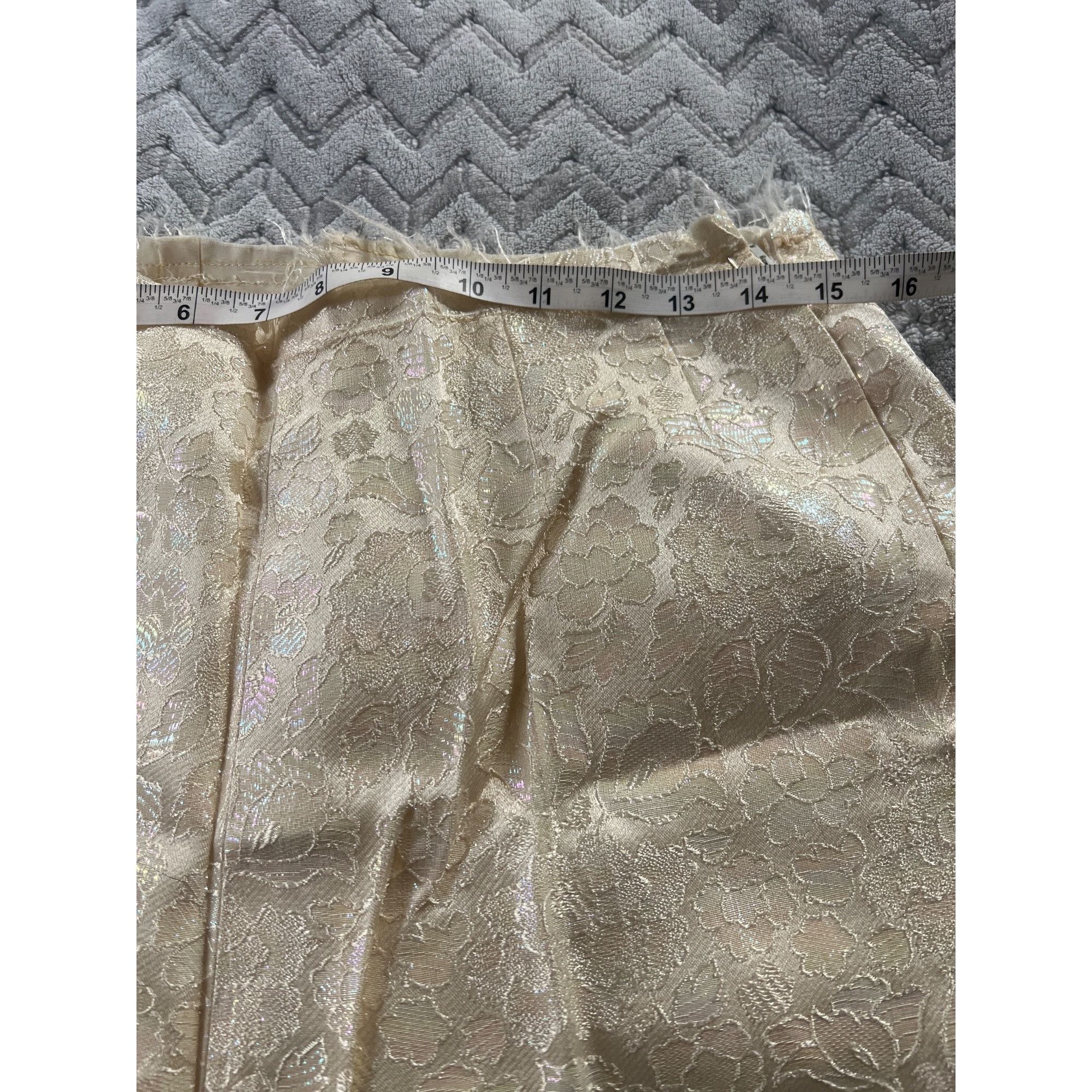 Other Vintage 2-Piece Ivory Brocade Sleeveless Top & slacks With Size M / US 6-8 / IT 42-44 - 12 Thumbnail