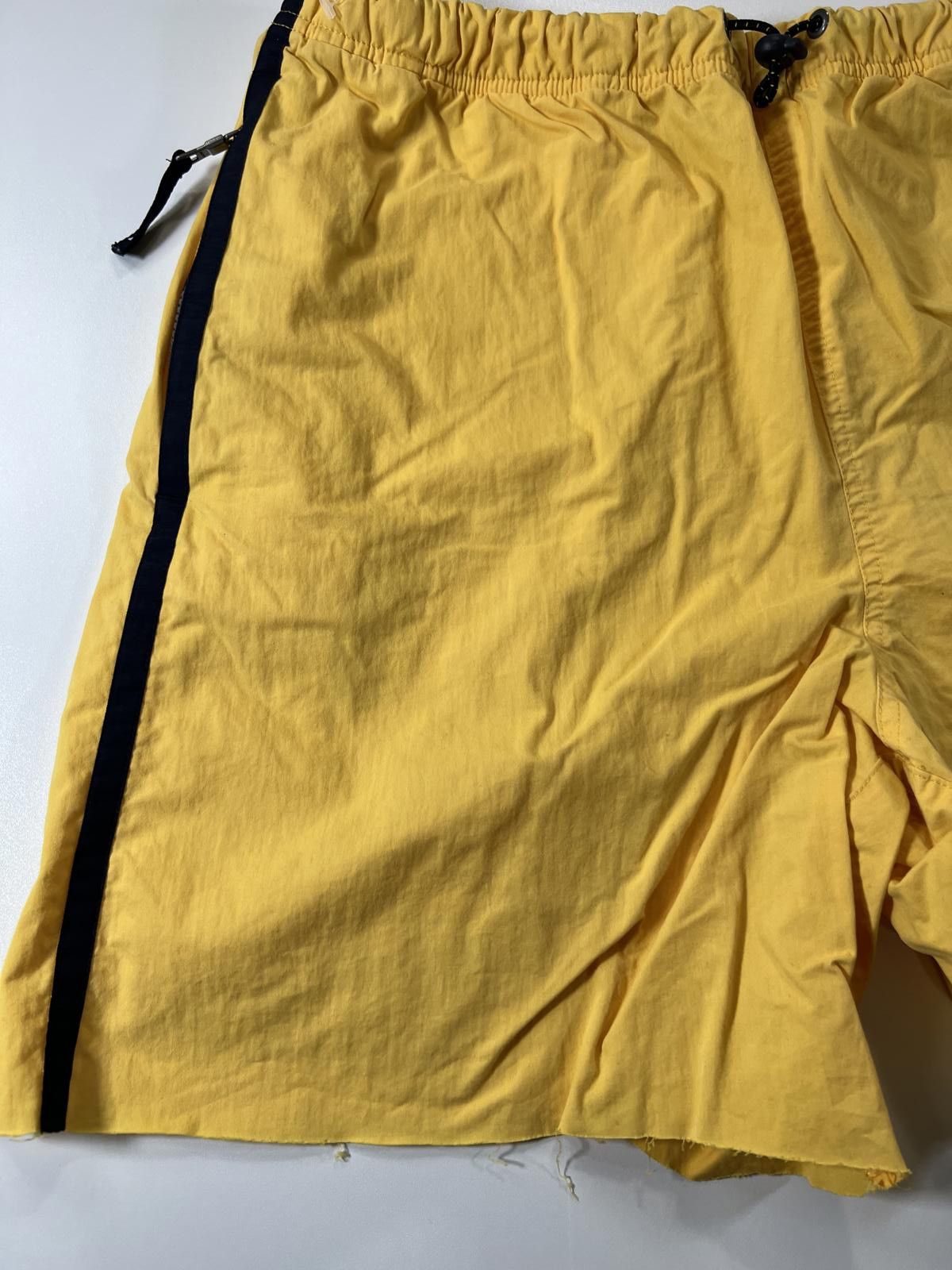 Unknown London Nautica Yellow Men's Casual Shorts with Black Side Stripe Size US 32 / EU 48 - 3 Thumbnail