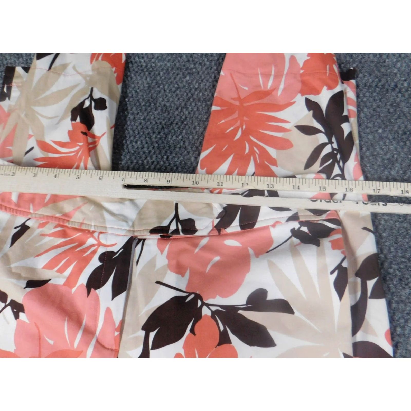 Willi Smith Willi Smith Womens Pants 8 Pink Floral Straight Stretch Knit Zip Ankle Casual Size 30" / US 8 / IT 44 - 2 Thumbnail