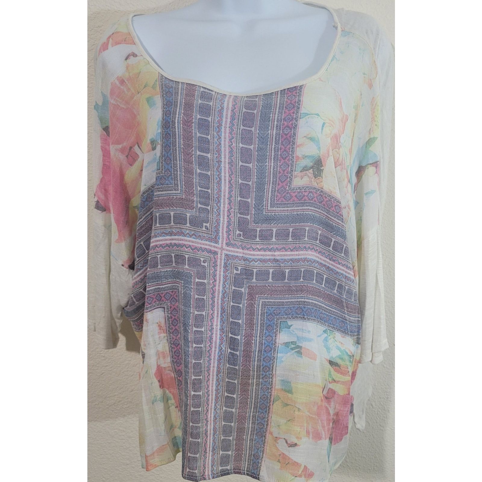 Other Bobeau Cream Pink Purple Floral Slub Knit Top M Lightweight Size M / US 6-8 / IT 42-44 - 1 Thumbnail