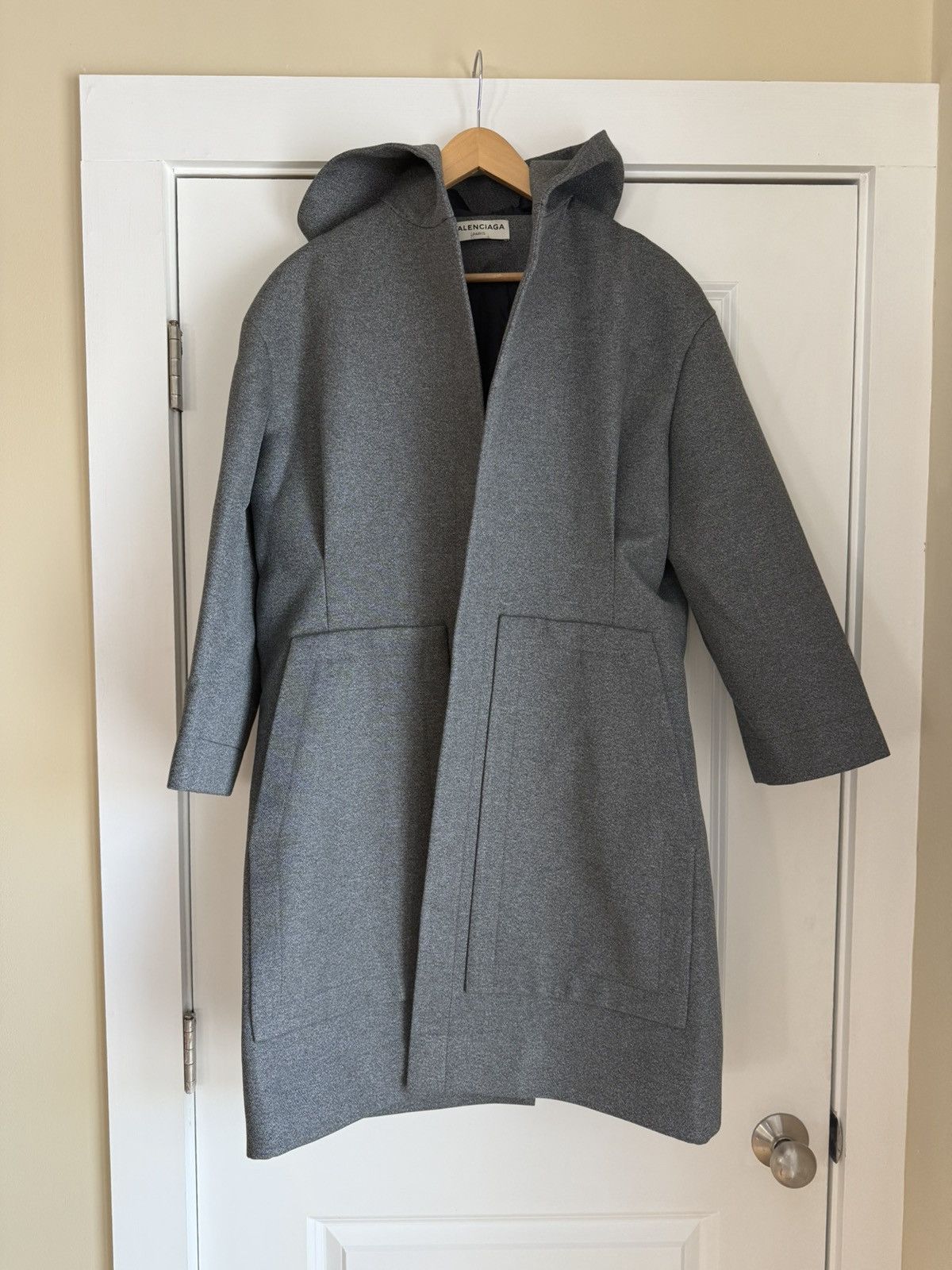 Balenciaga Balenciaga Wool Coat (runway sample) Size M / US 6-8 / IT 42-44 - 1 Thumbnail