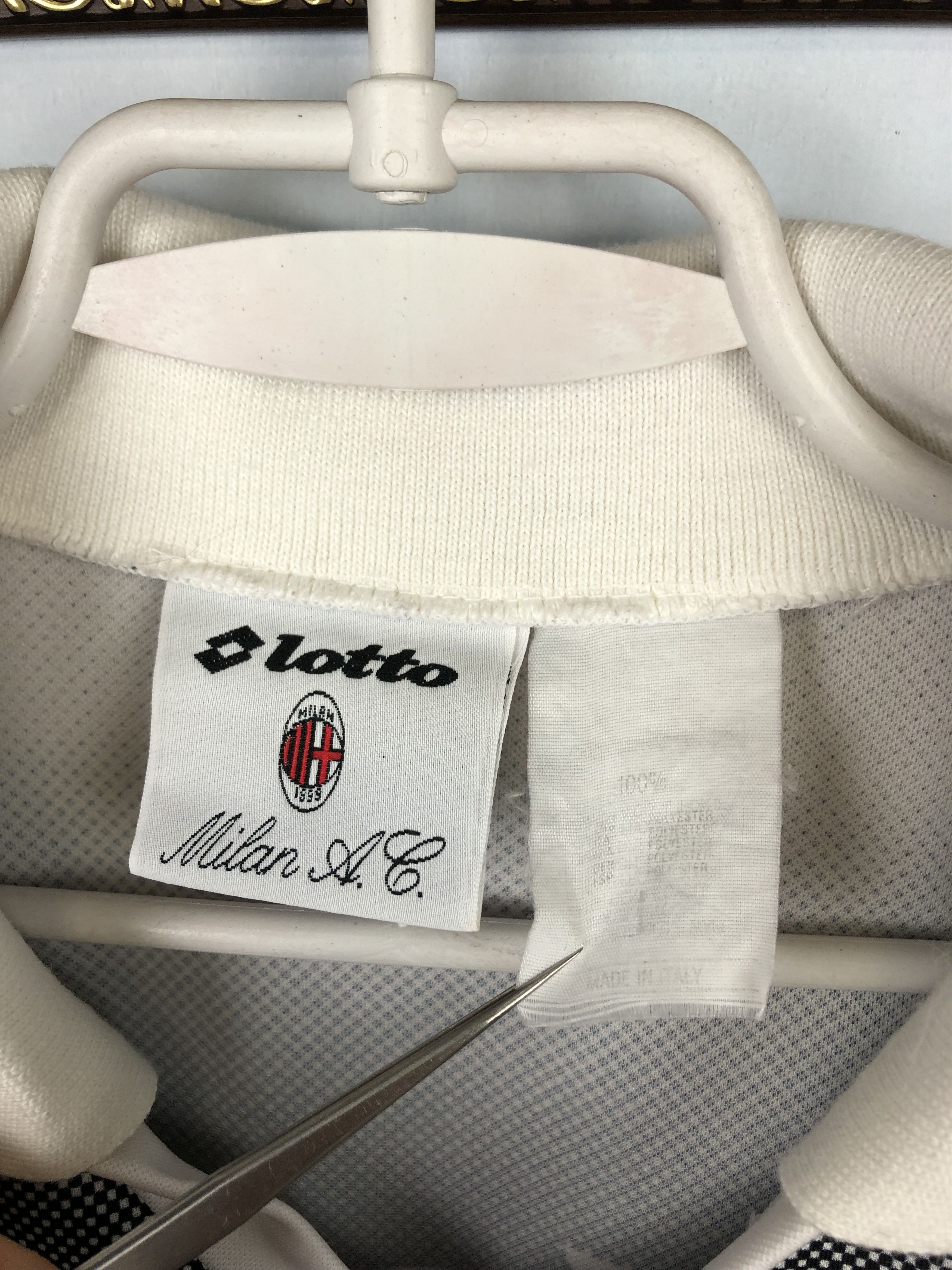 Lotto Sport Vintage Lotto Milan Football Shirt Soccer Long Sleeve Tee Size US L / EU 52-54 / 3 - 6 Thumbnail