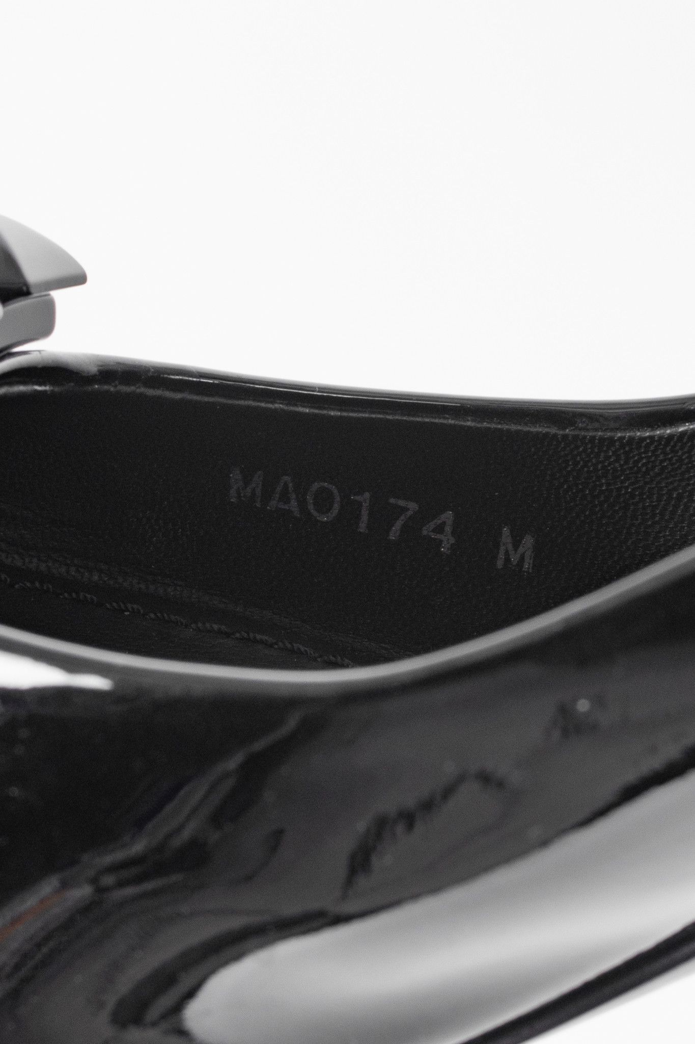 Louis Vuitton Louis Vuitton Black Patent Leather Embellished-Buckle Pumps Size US 4.5 / IT 34.5 - 11 Thumbnail