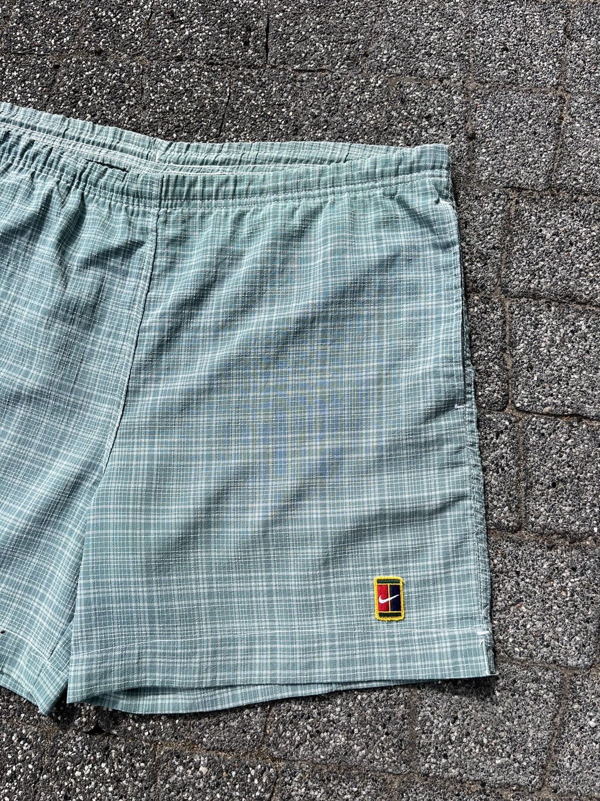 Nike × Vintage 🩳 Nike Challenge Court 90s Vintage Shorts Y2K Andre Agassi Size US 32 / EU 48 - 3 Thumbnail