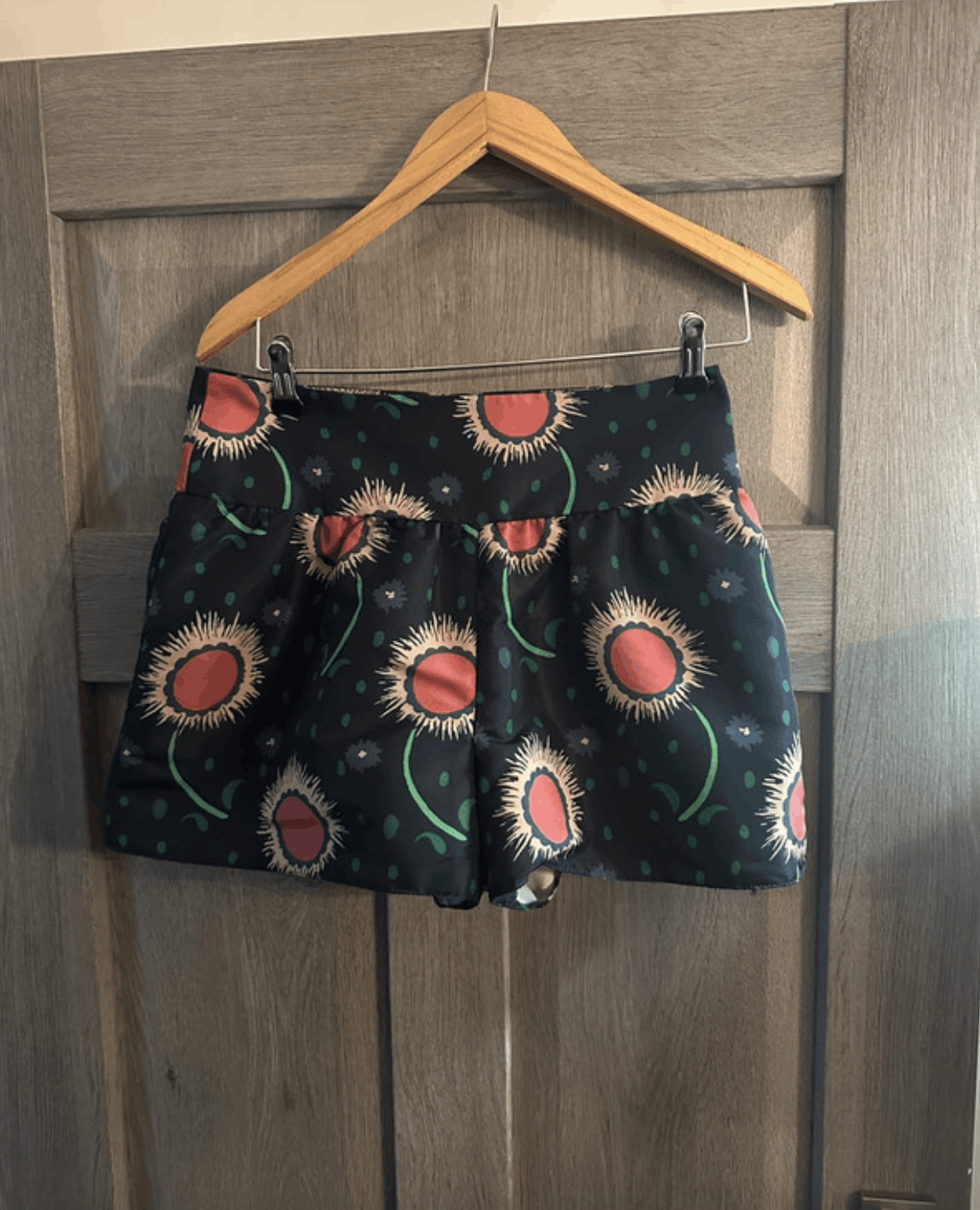 RED Valentino Red Valentino printed shorts Size 28" / US 6 / IT 42 - 1 Thumbnail