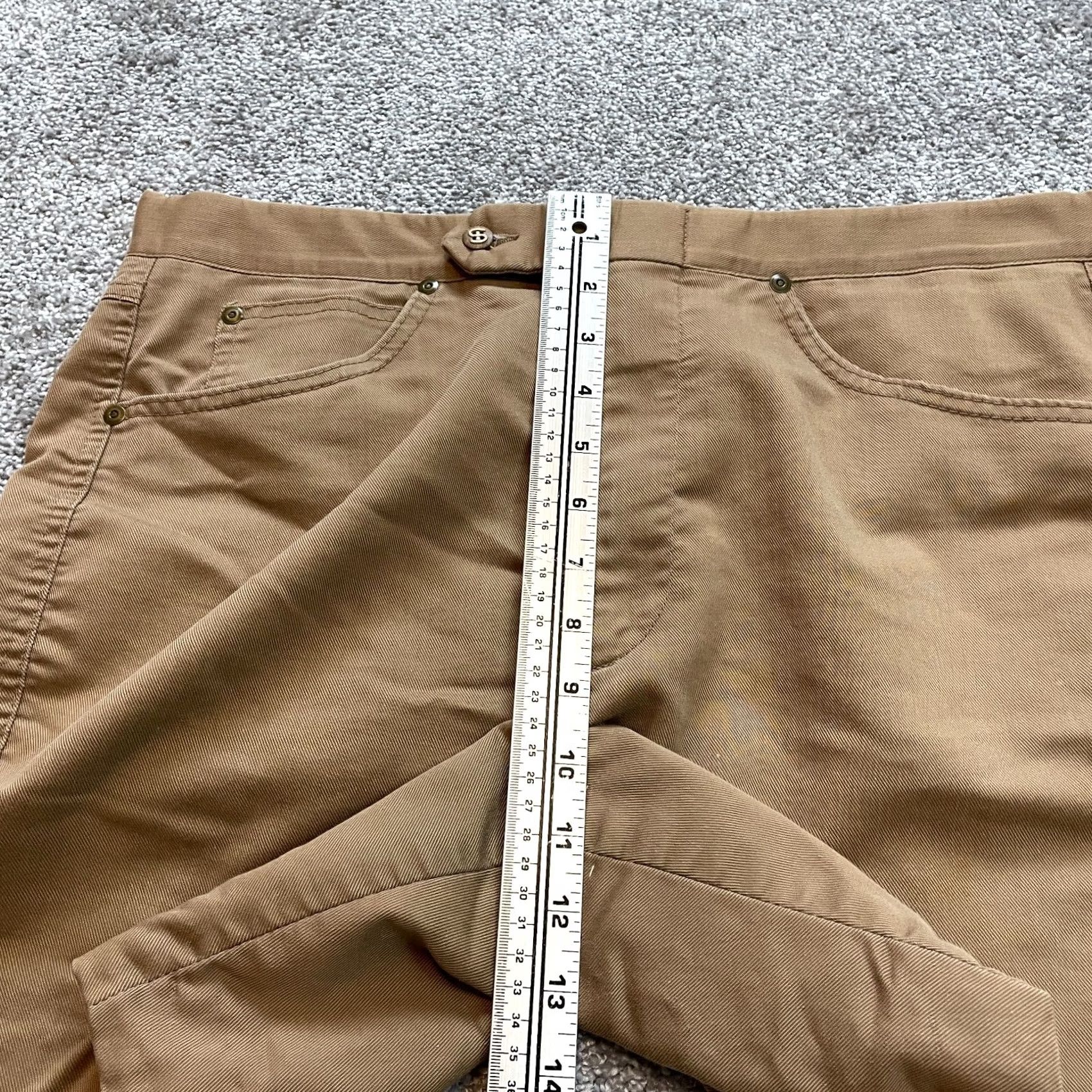 Vintage VINTAGE SansABelt Chino Shorts Mens 36 Brown 7 Inch Pleated Pocket Short 7in Regular Rise Home? Size US 36 / EU 52 - 7 Thumbnail