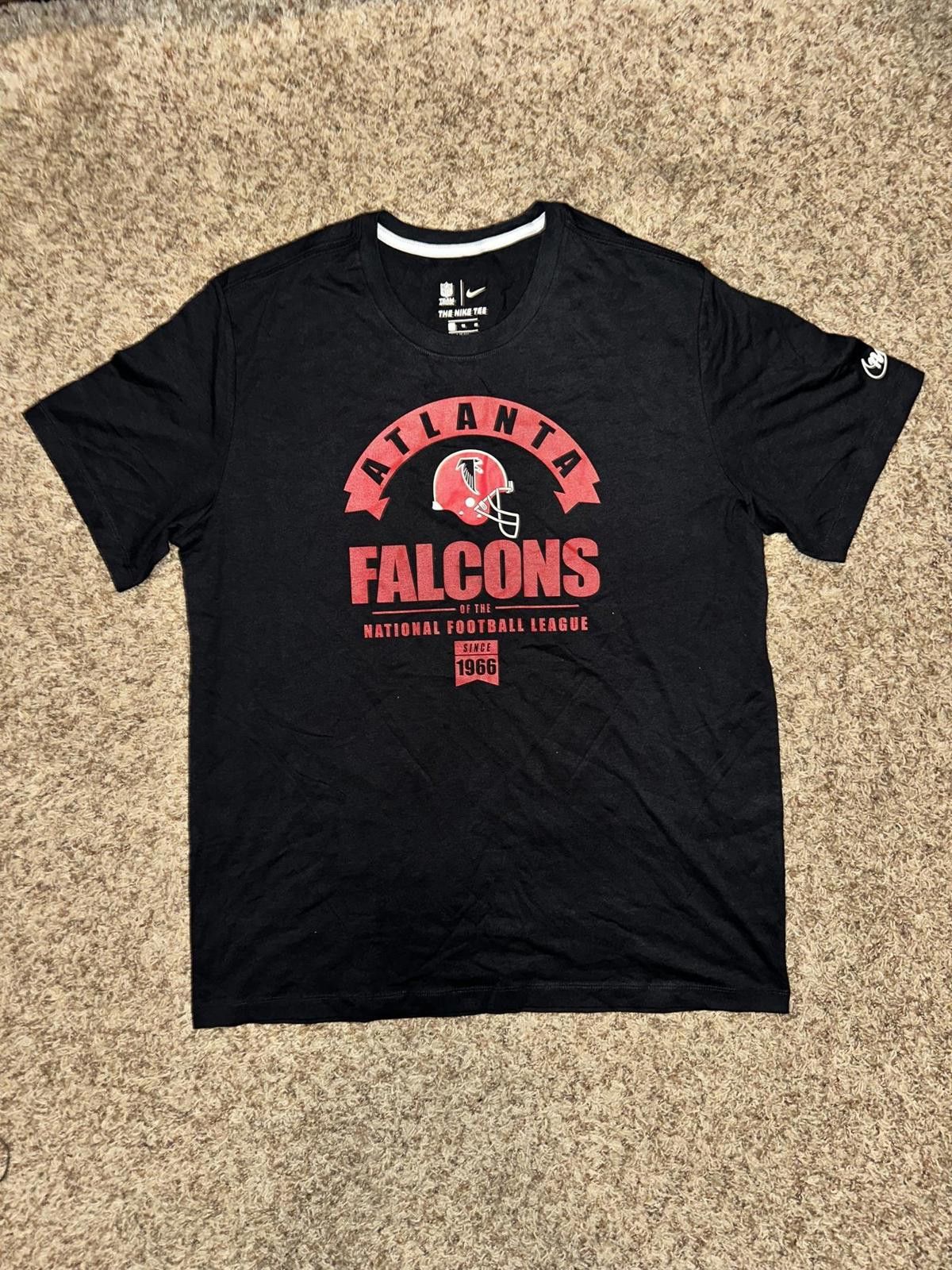 Nike Mena NFL Atlanta Falcons Helmet Logo Black Nike Tee Size US XL / EU 56 / 4 - 1 Thumbnail