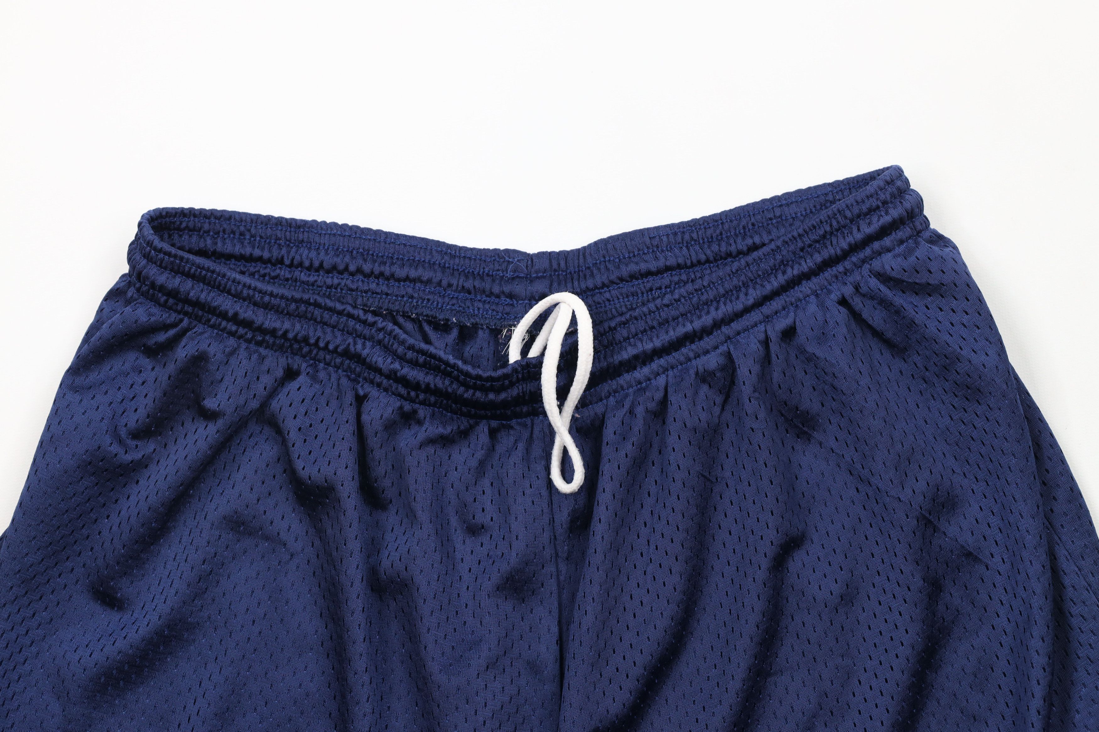 Vintage Vintage 90s University of Michigan Above Knee Mesh Shorts Size US 36 / EU 52 - 2 Thumbnail