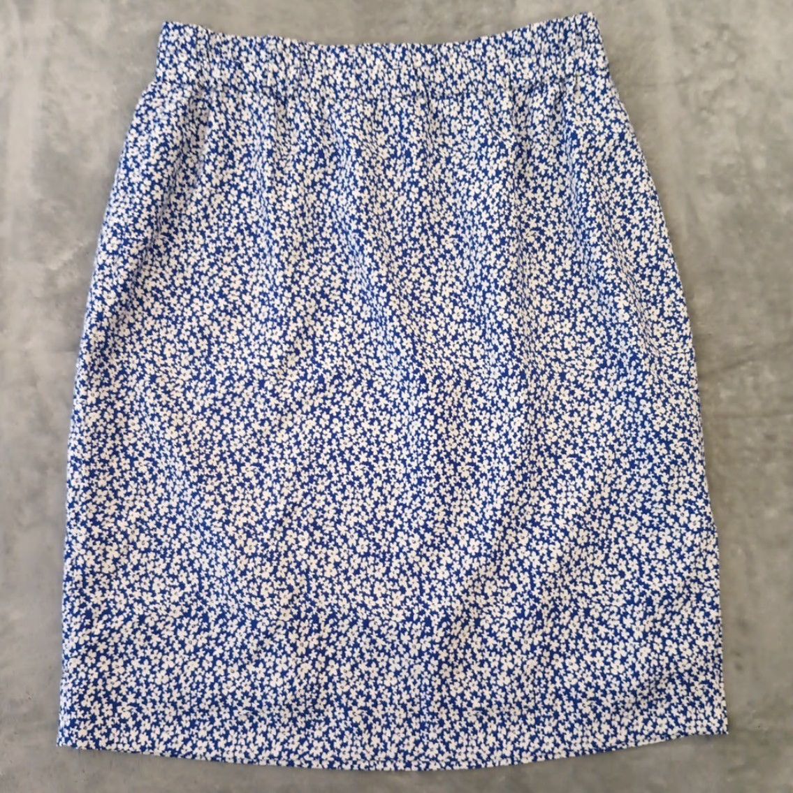 J.Crew J.Crew Skirt PL Knee Length Floral Blue Elastic Waist Lined Pockets Slit Petite Women Skirt Size 36" / US 14 / IT 50 - 2 Thumbnail