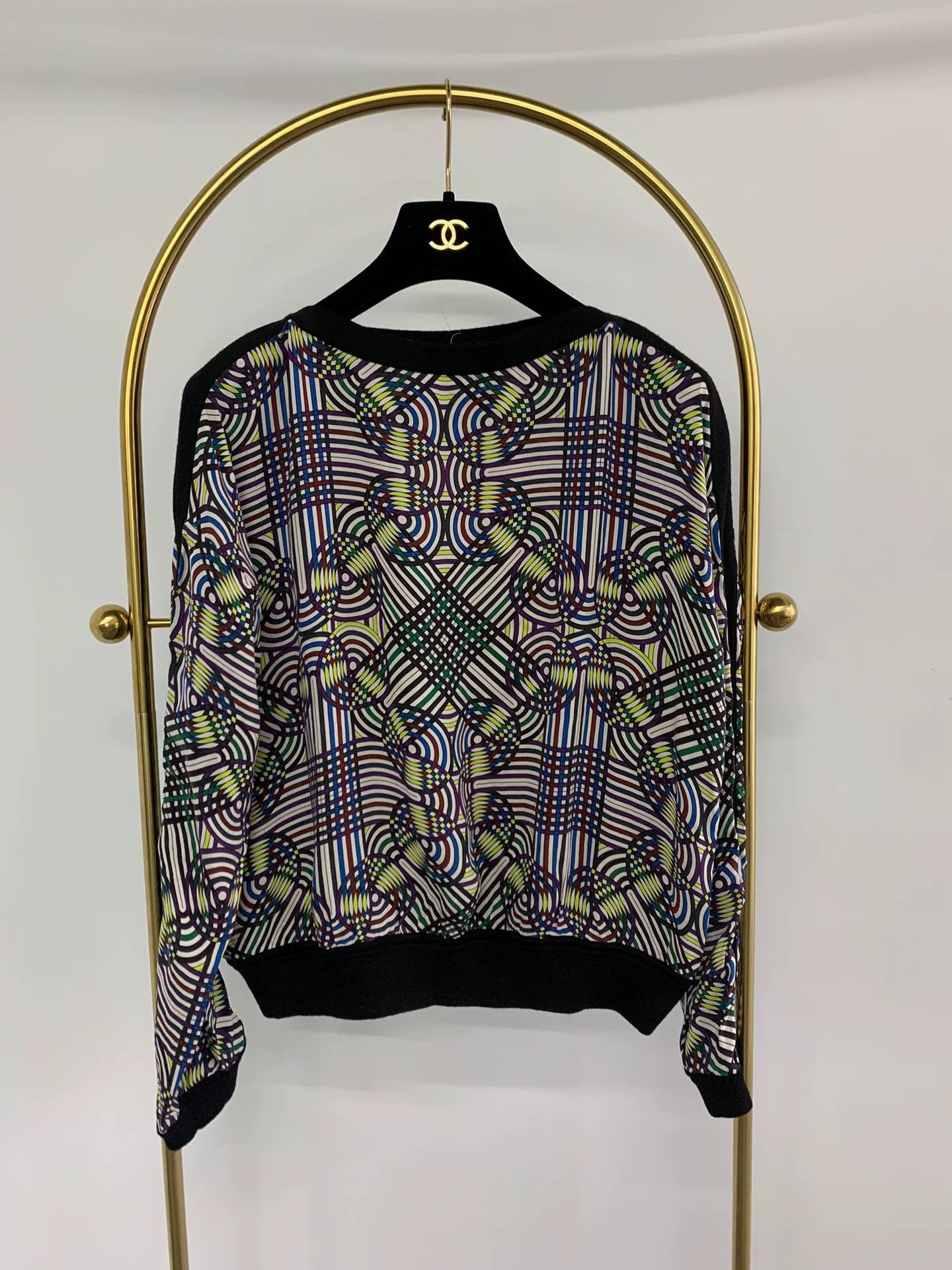Hermes Hermes White Silk Printed Top Size US M / EU 48-50 / 2 - 1 Thumbnail