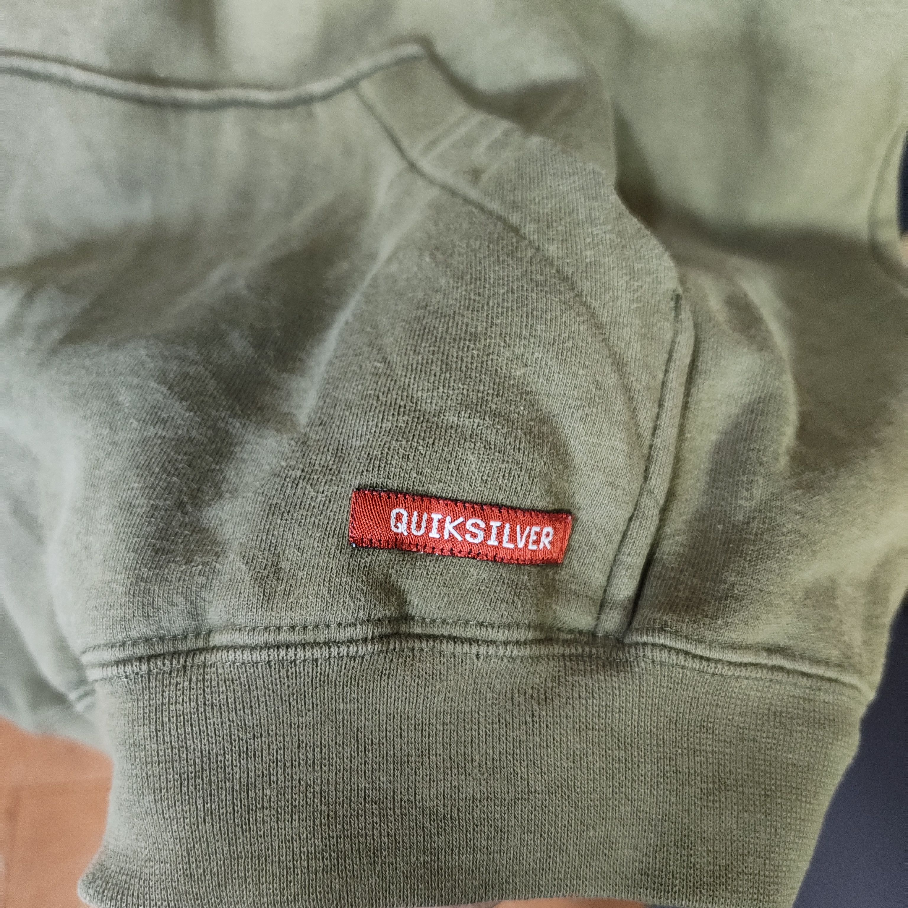 Vintage Y2K QUIKSILVER Embroidered Spellout Hoodie