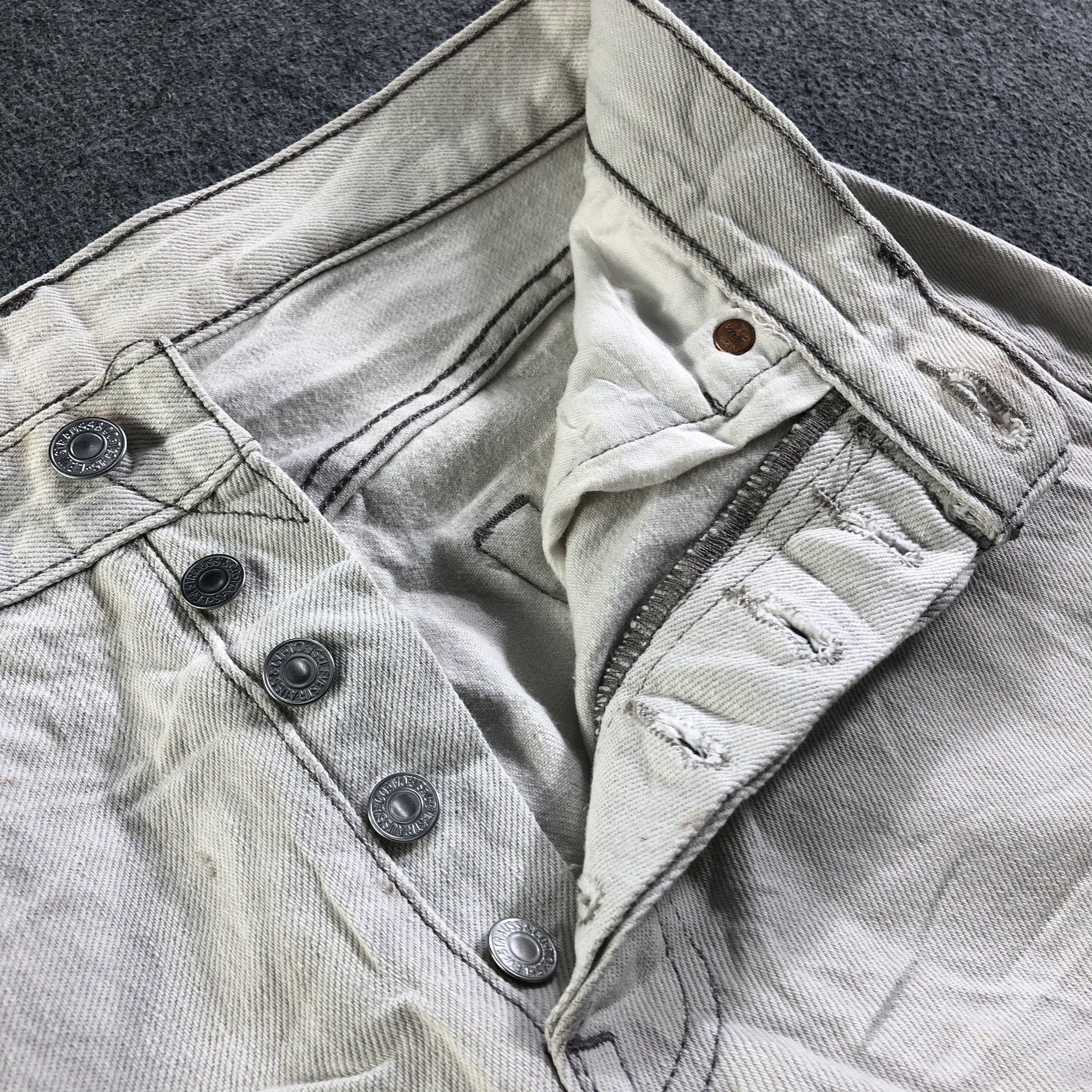 Levi's Vintage Light Wash Levis 501 Jeans-J4388 Size US 28 / EU 44 - 7 Thumbnail
