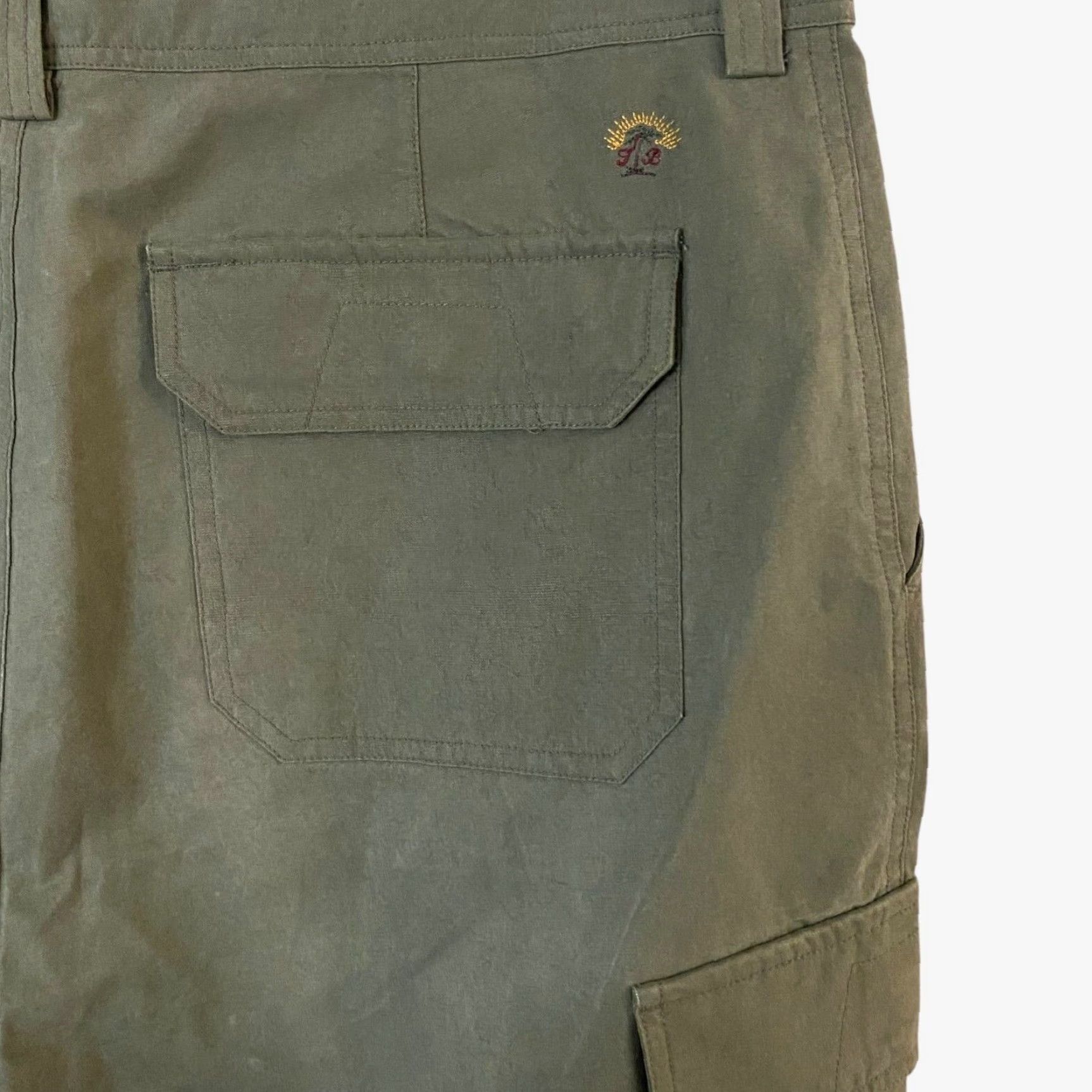 Tommy Bahama Tommy Bahama Silk Cargo Shorts Olive Green Mens Size W35 Relaxed-Fit Casual Size US 35 - 7 Thumbnail