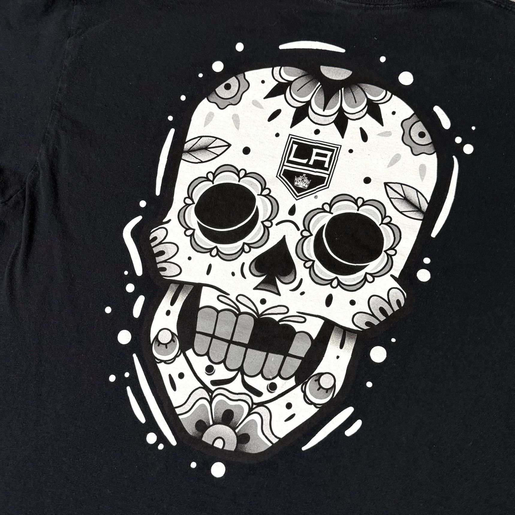 Gildan VINTAGE LA Kings T Shirt Adult XL Black Day Of The Dead Skull Rare Size US XL / EU 56 / 4 - 2 Thumbnail
