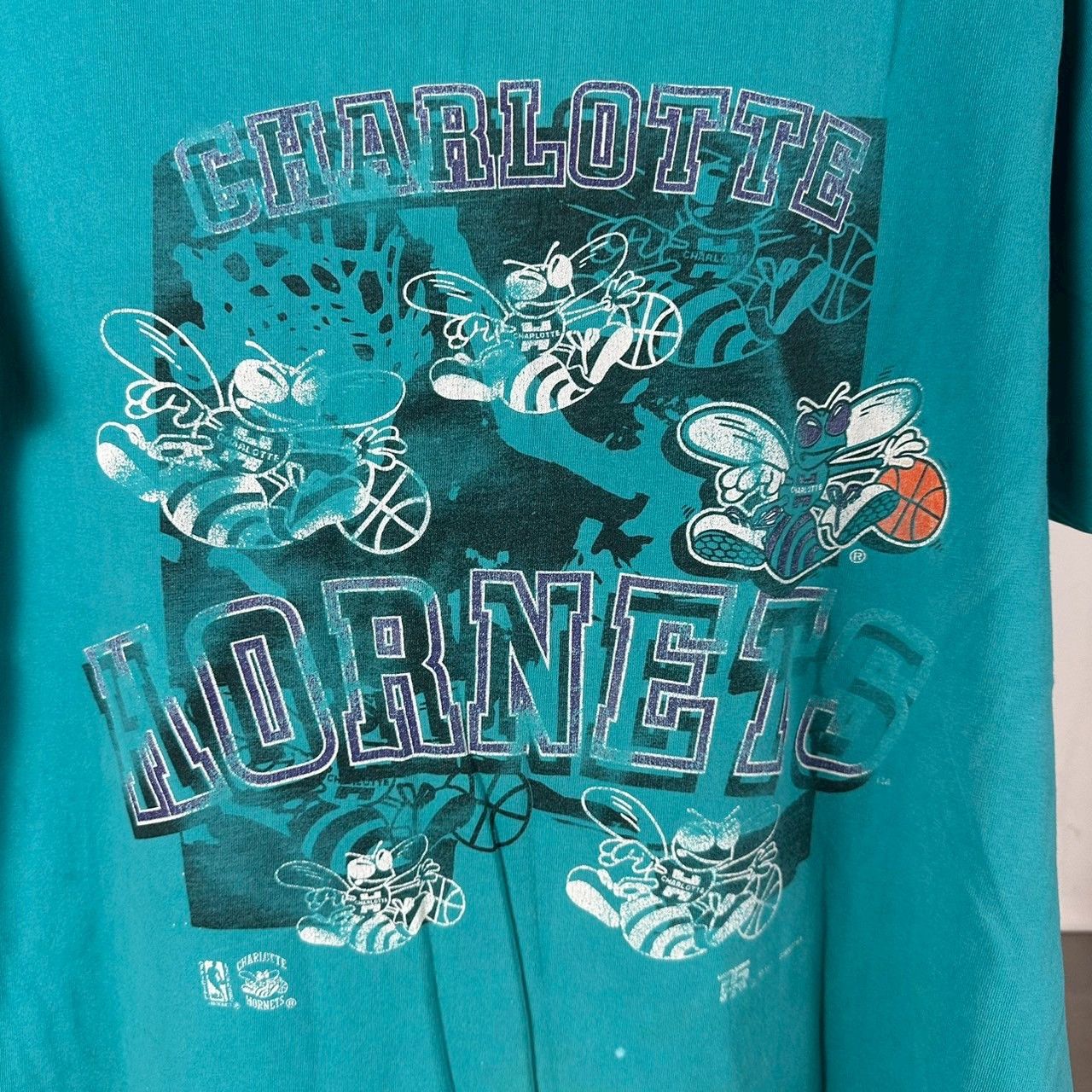 NBA × Vintage Vintage 90s Charlotte Hornets Basketball Graphic NBA T-shirt Size US L / EU 52-54 / 3 - 2 Thumbnail