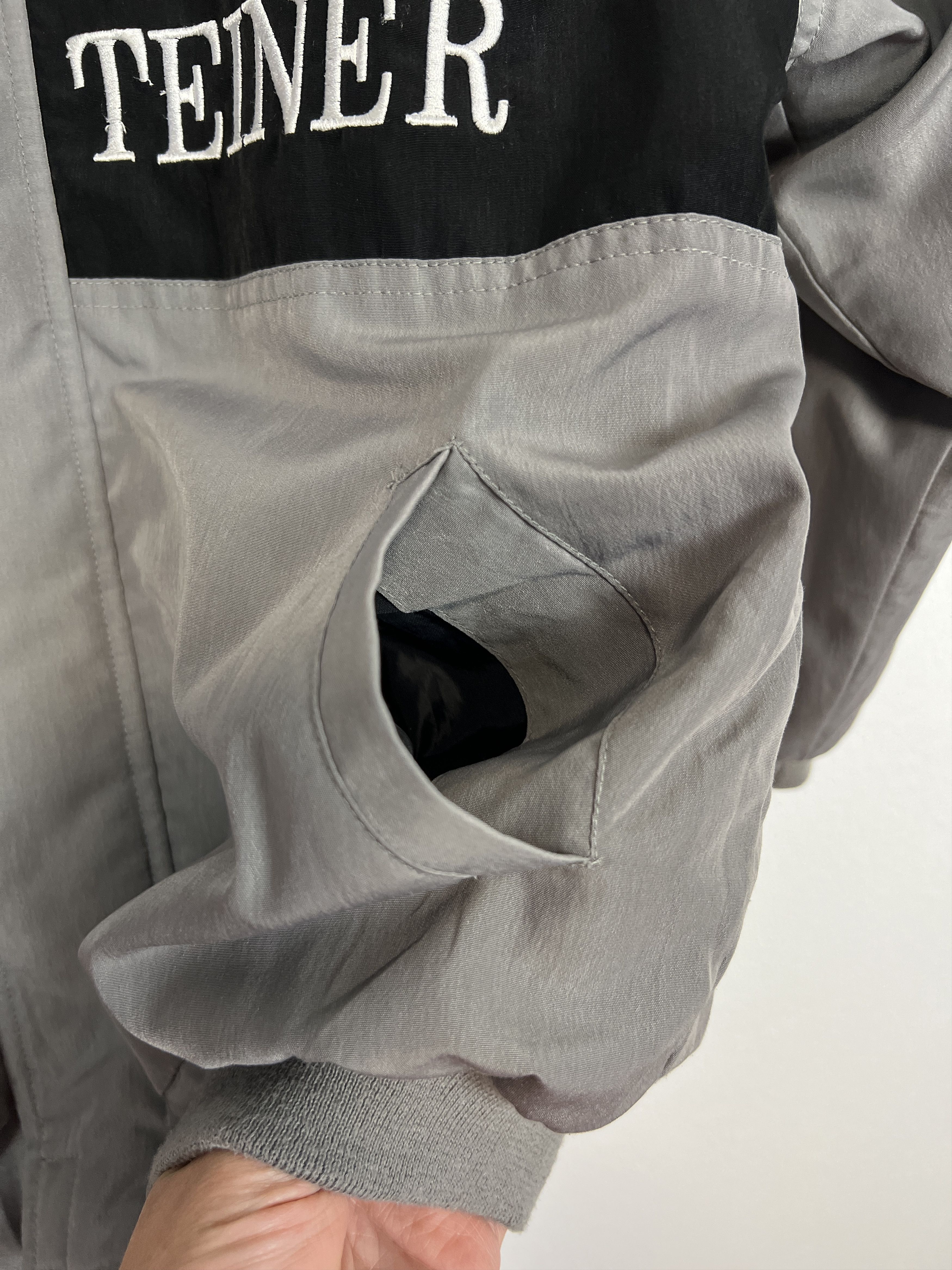 Mercedes-Benz Vintage Mercedes Benz Racing Formula 1 Bomber Warsteiner Size XS / US 0-2 / IT 36-38 - 8 Thumbnail