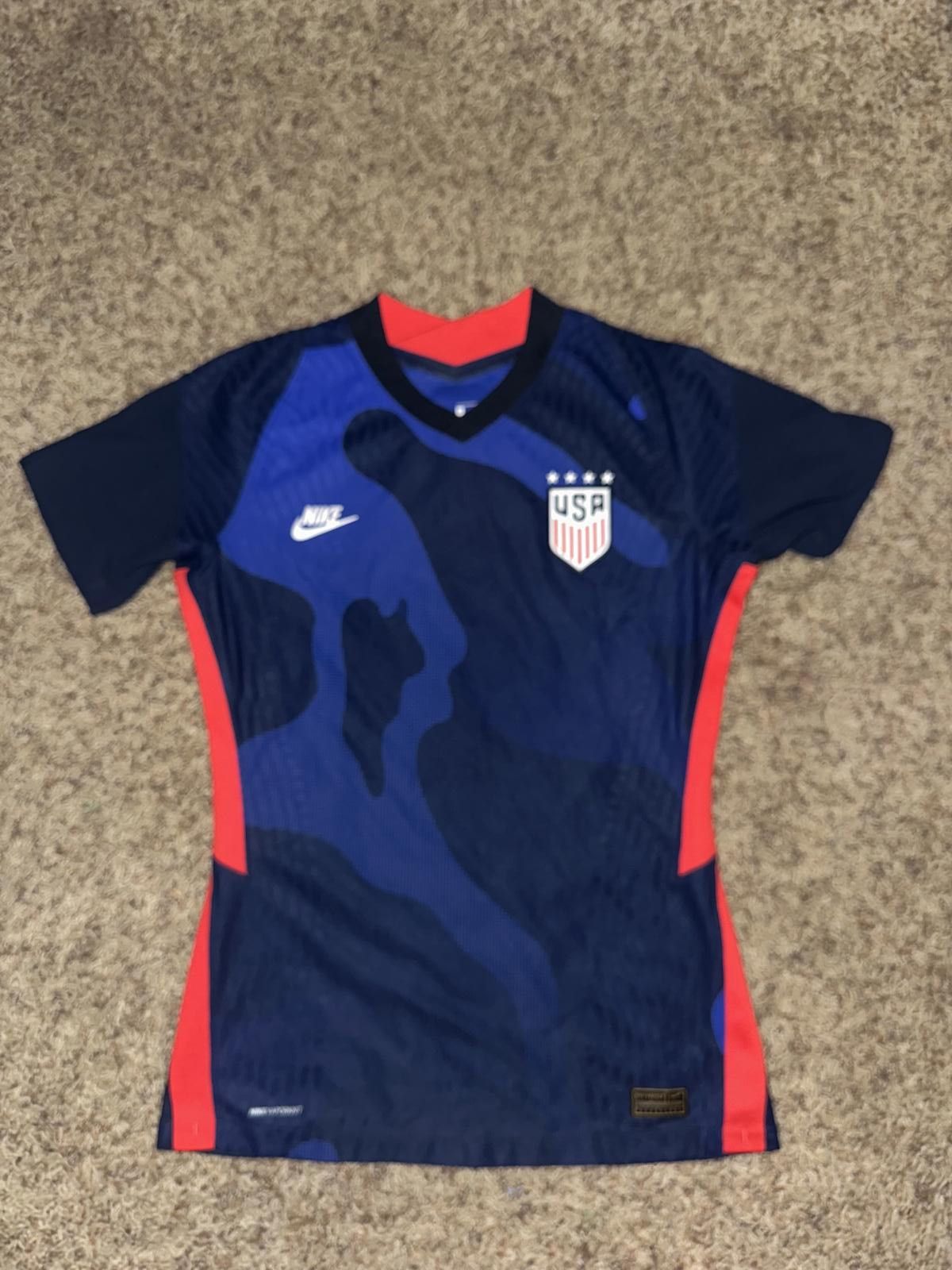 Nike Nike Women’s USA National Team Soccer Vaporknit Jersey Size S / US 4 / IT 40 - 1 Thumbnail