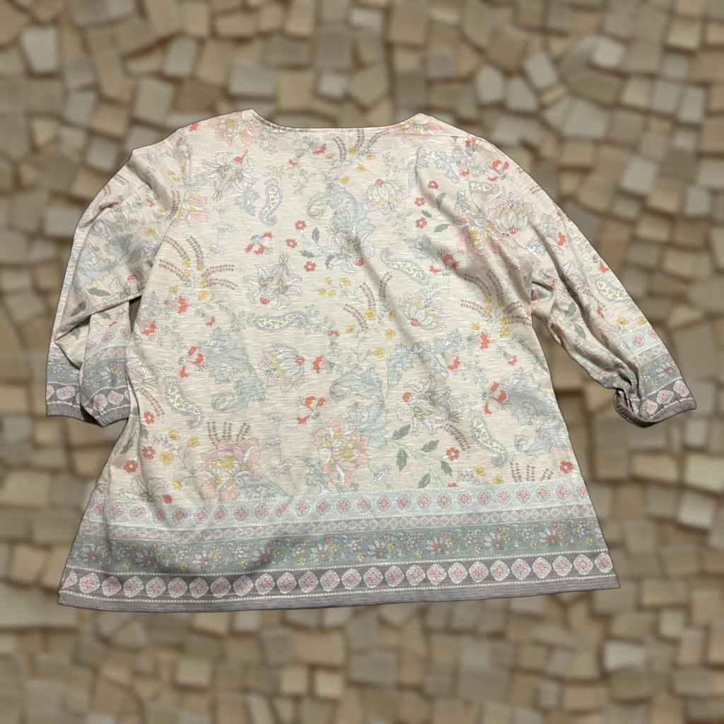 Vintage Christopher&Banks Shirt Women XL White Floral V-Neck Long Sleeve T-Shirt Casual Modern Basic - Womens Size XL / US 12-14 / IT 48-50 - 1 Thumbnail