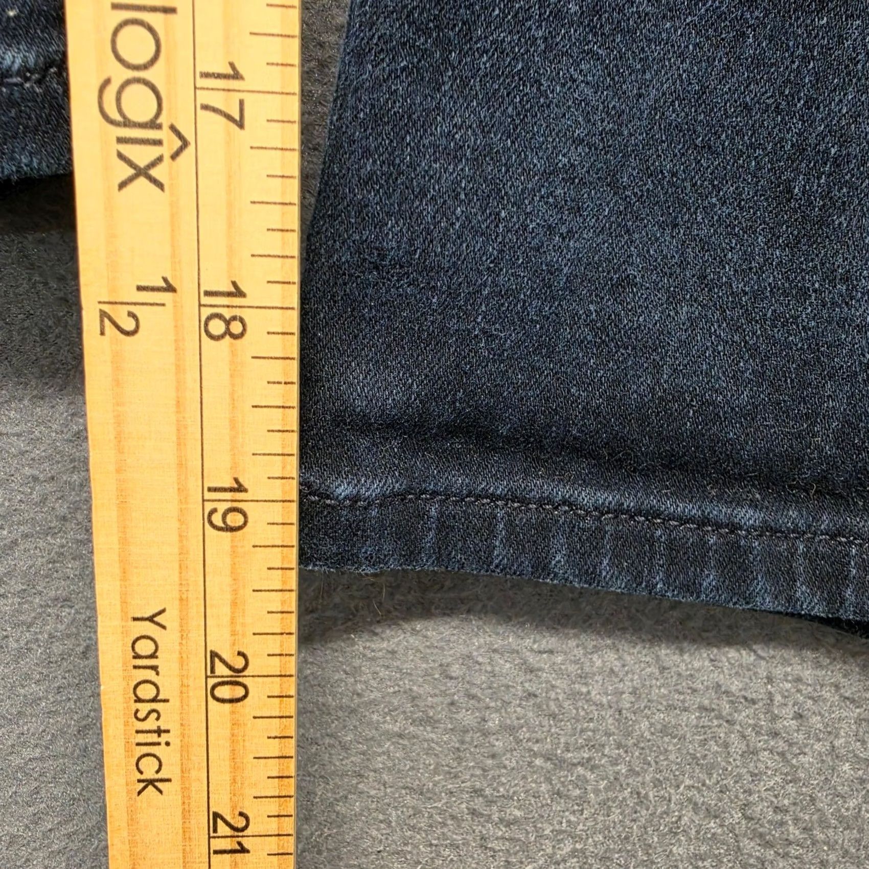 Vintage Lane Bryant Womens 20 Blue Jeans High Rise Curvy Fit Flex Magic Waistband Cropped Capri 5-Pocket Denim Pedal Tight Mens? Size 42" / US 20 - 7 Thumbnail