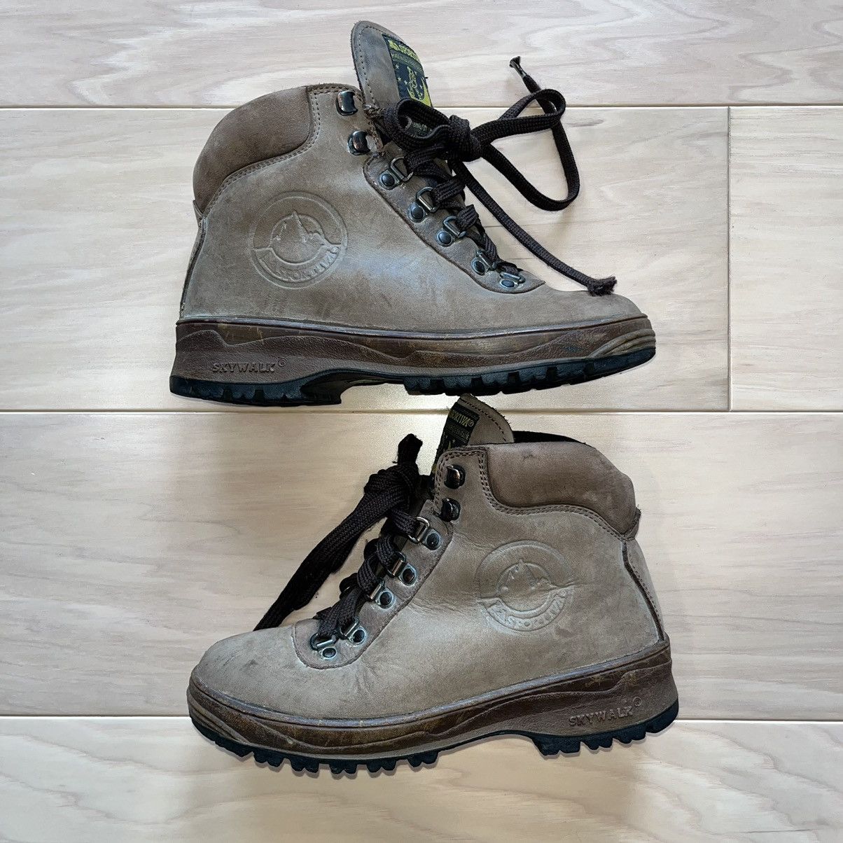 La Sportiva Vintage La Sportiva Skywalk Womens Brown Leather Women 7.5 Size US 7.5 / IT 37.5 - 2 Thumbnail