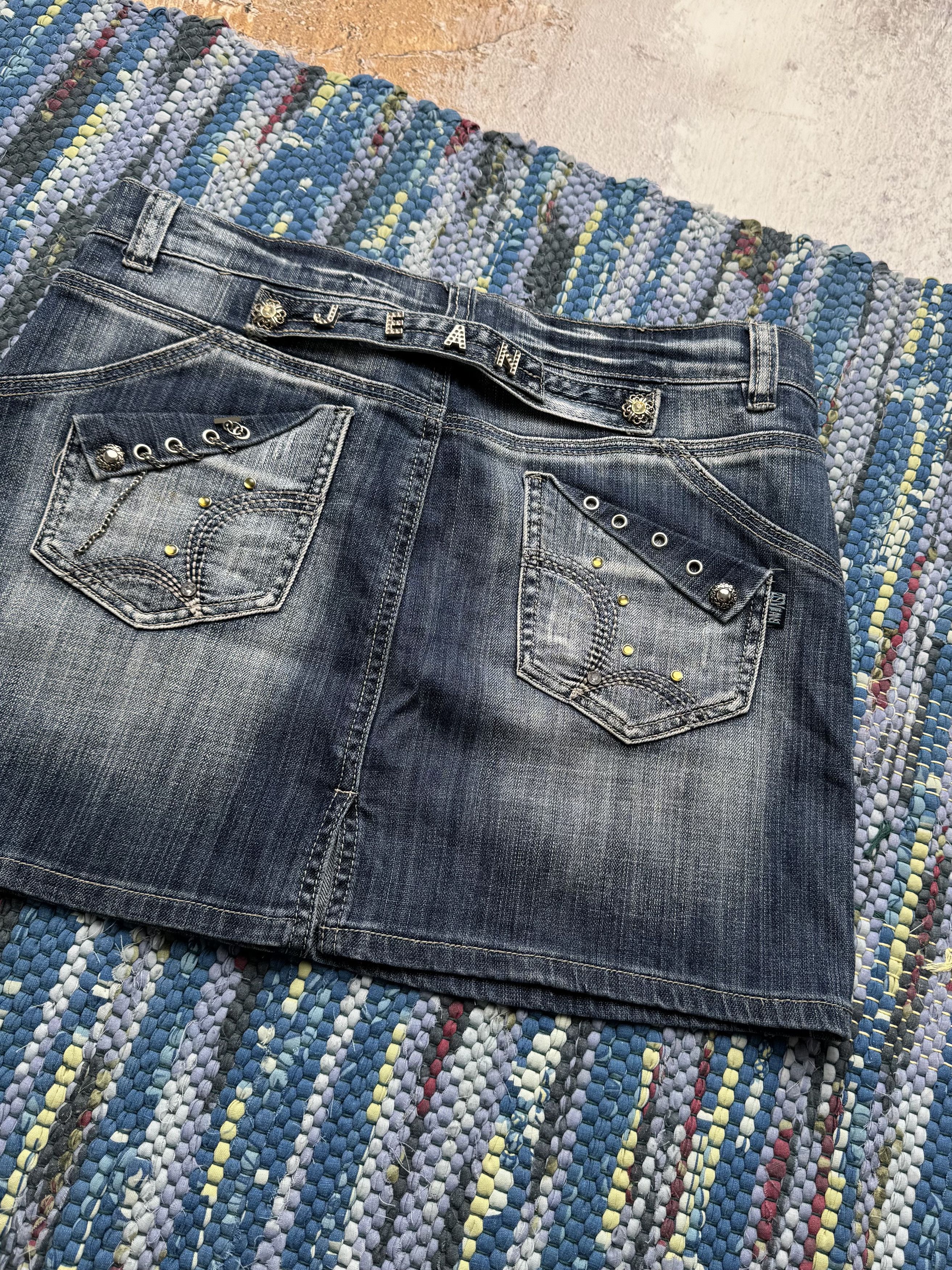 Vintage Vintage Denim Mini Skirt With Metal Details A8D15(V8) Size 30" / US 8 / IT 44 - 7 Thumbnail