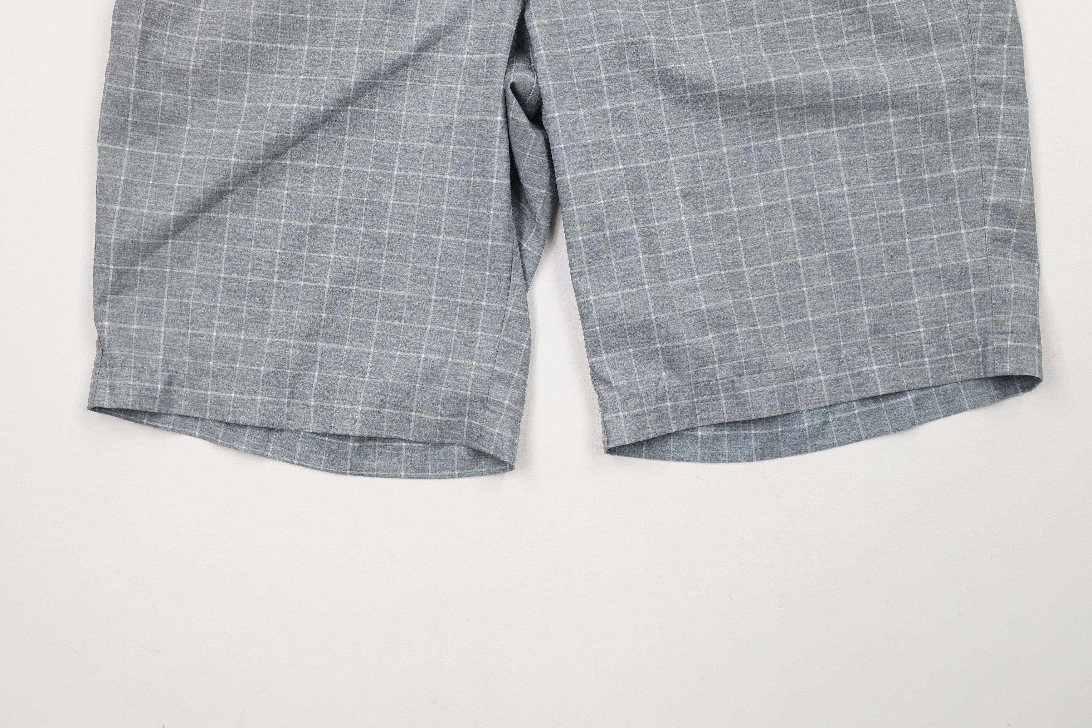 Nike × Vintage Nike Golf Performance Tech Golfing Chino Shorts Gray Plaid Size US 34 / EU 50 - 4 Thumbnail