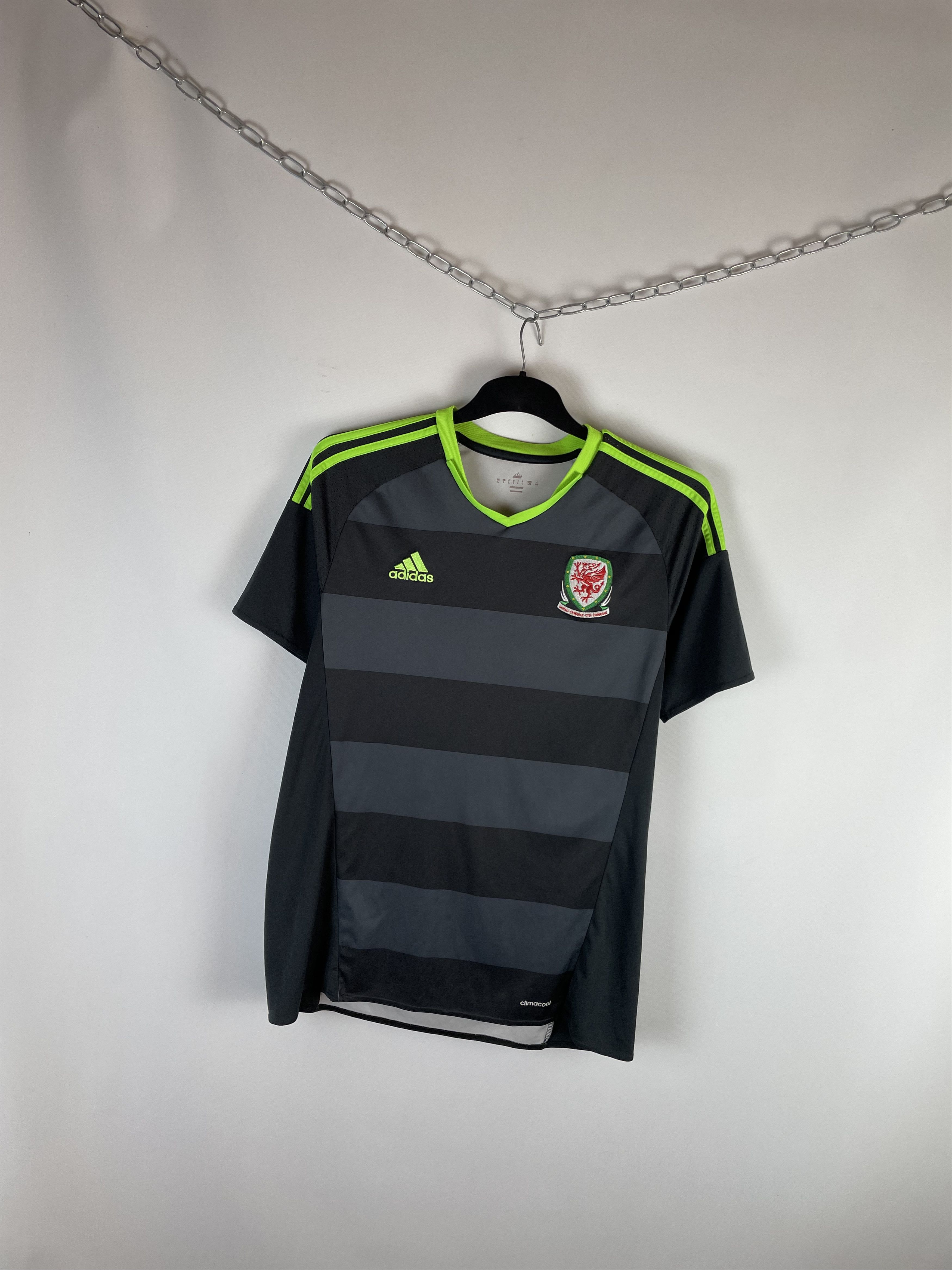 Adidas Adidas Wales Football Shirt Soccer Jersey Size US L / EU 52-54 / 3 - 2 Thumbnail