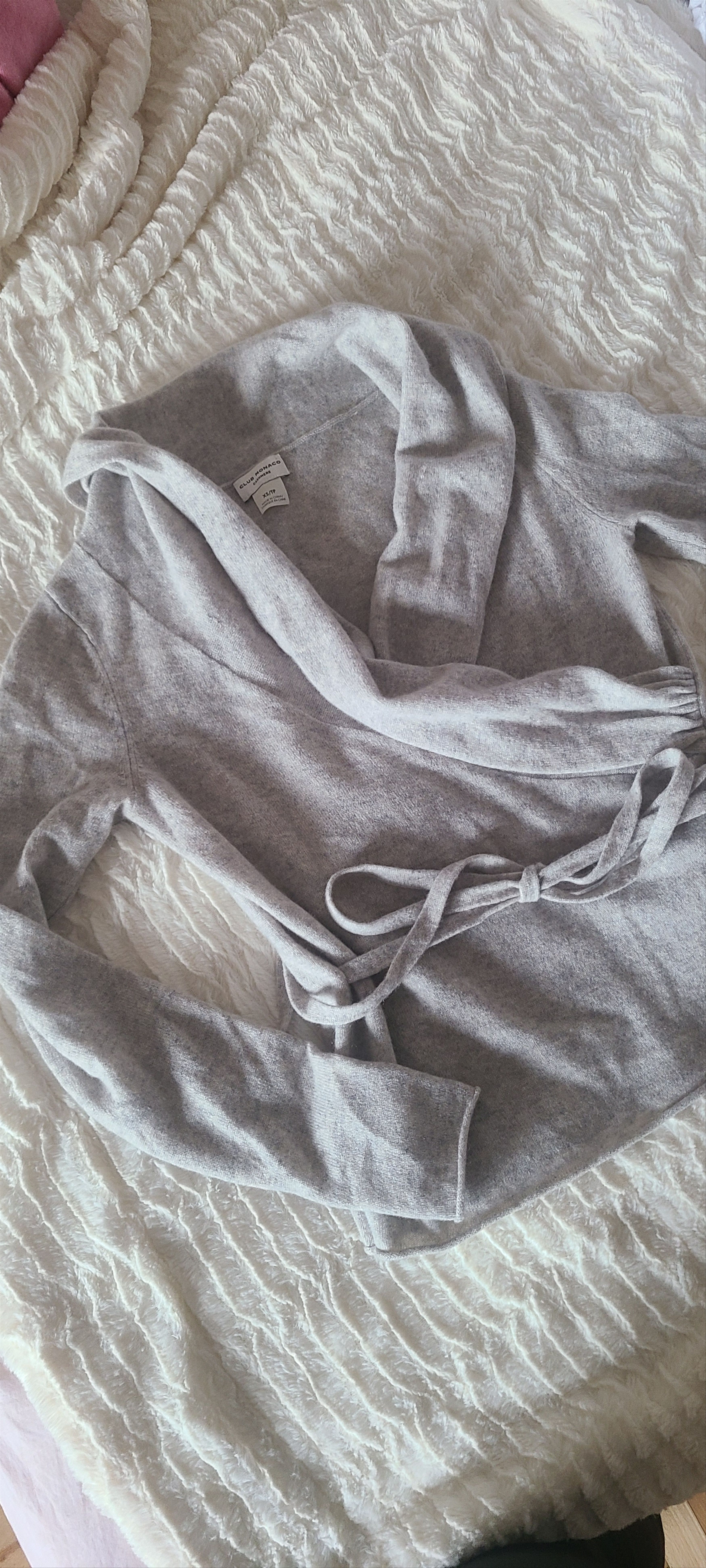 Club Monaco Club Monaco 100% Cashmere Sweater Luxury Minimalist Size XS / US 0-2 / IT 36-38 - 2 Thumbnail