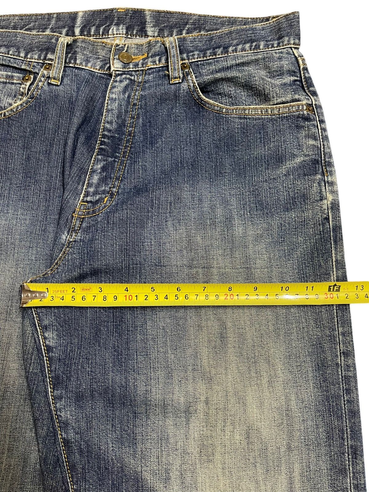 Uniqlo Vintage Japanese Uniqlo Blue Faded Wash Baggy Jeans Size US 33 - 14 Thumbnail
