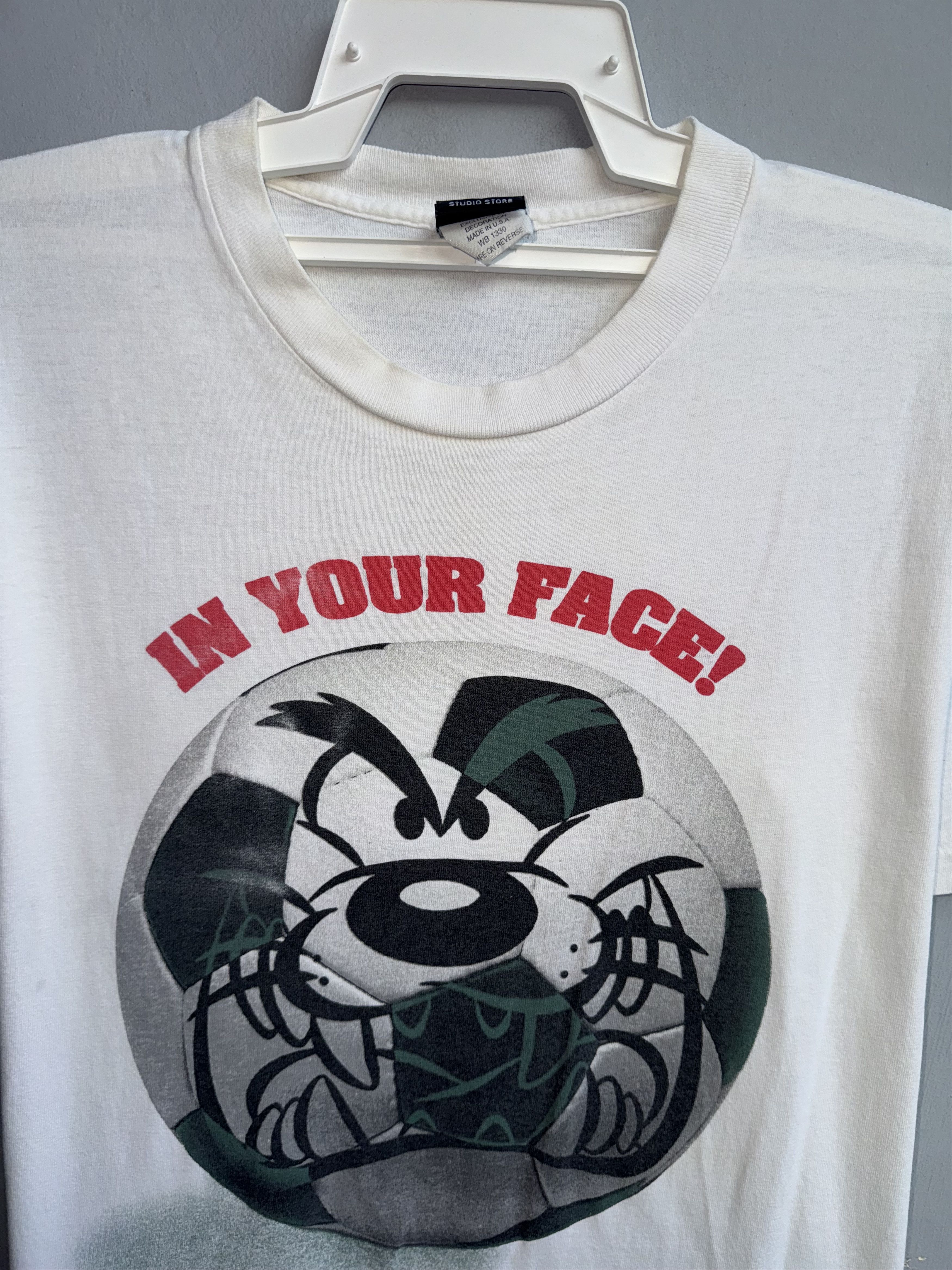 Warner Bros Taz 1997's Devil Soccer Football Vintage T-Shirt Size US L / EU 52-54 / 3 - 2 Thumbnail