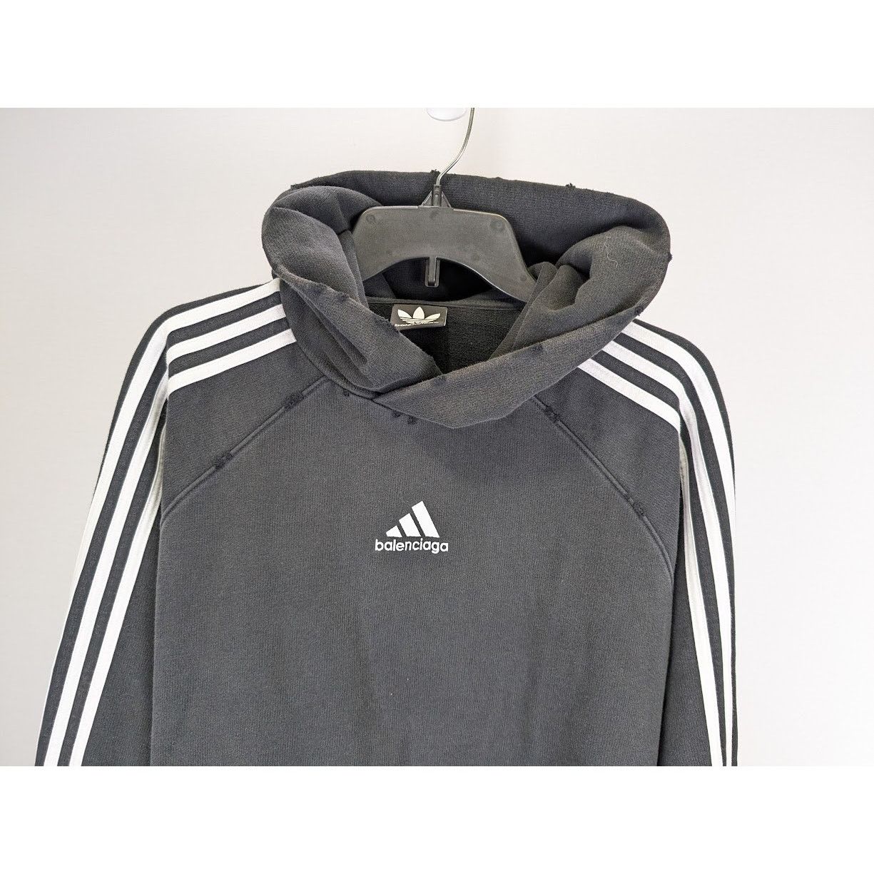 Balenciaga o1rshd1 Pullover Hoodie in Multicolor Size US M / EU 48-50 / 2 - 8 Thumbnail