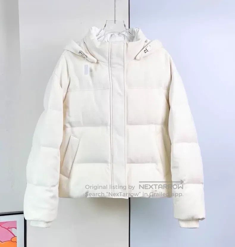 Loro Piana Loro Piana White Down Jacket Size XS / US 0-2 / IT 36-38 - 1 Thumbnail