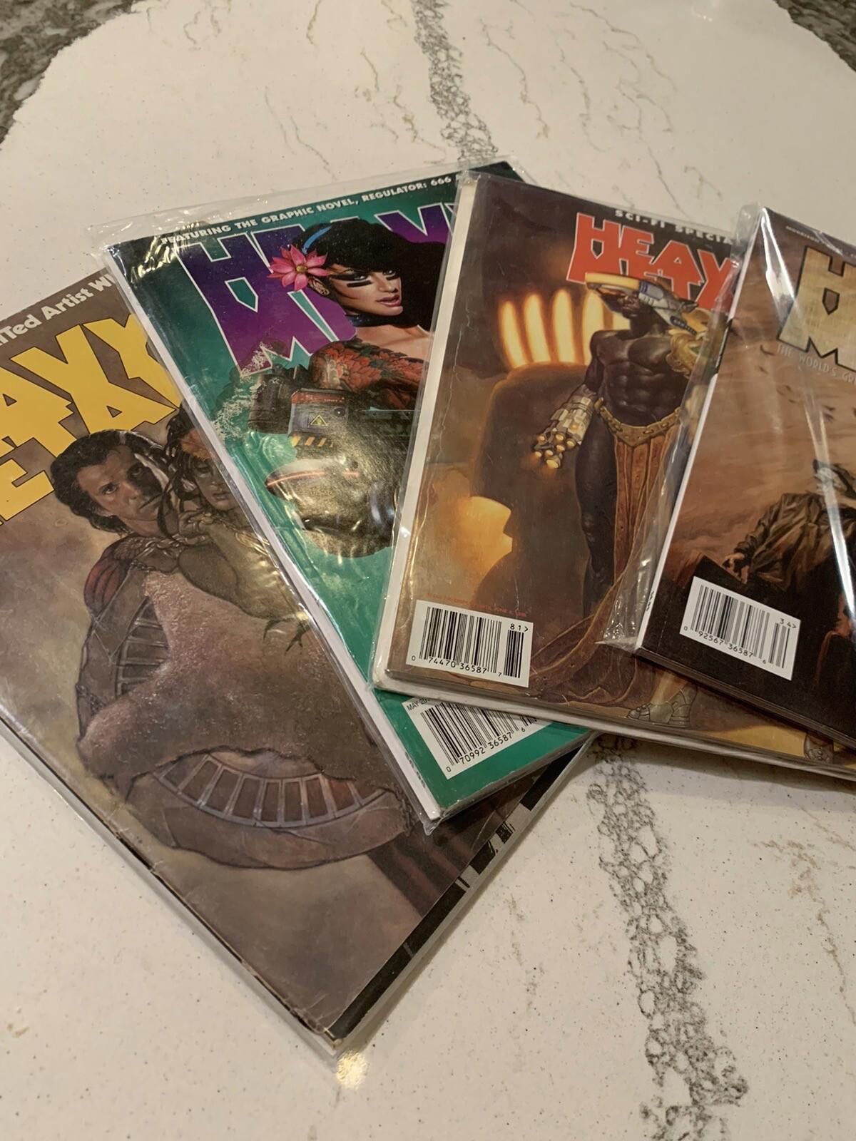 Designer Heavy Metal Magazine 1983- 2018 Lot of 5 Fantasy Collection Size ONE SIZE - 3 Thumbnail