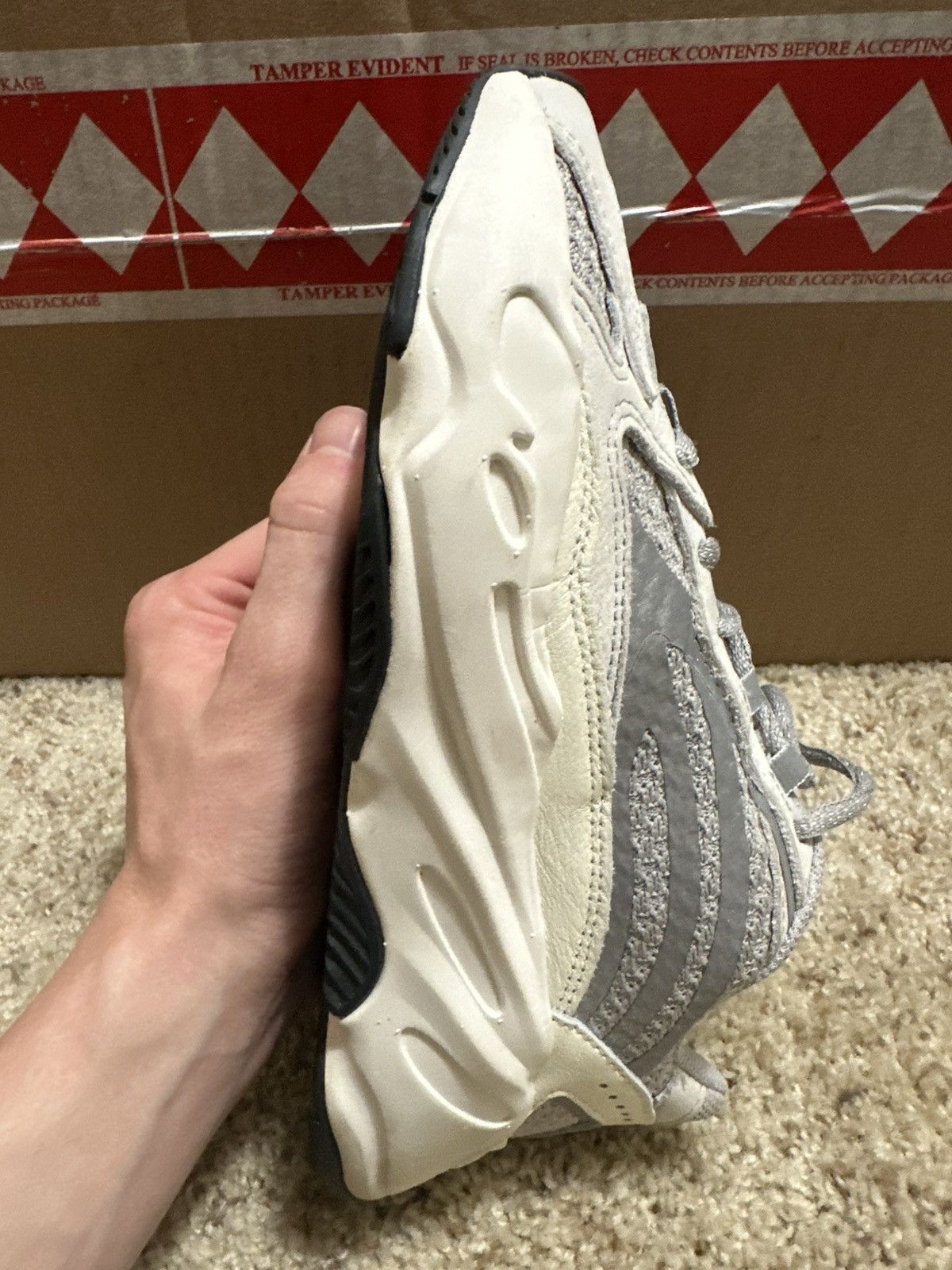 Yeezy YEEZY 700 V2 STATIC MENS 4 GENTLY USED Size US 5.5 / IT 35.5 - 13 Thumbnail
