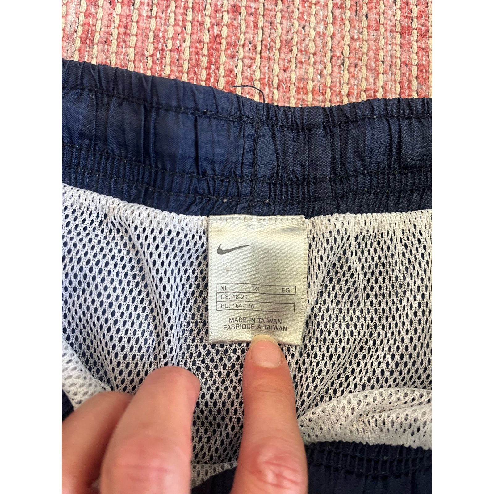 Nike Nike Athletic Running Shorts Lightweight Navy Blue Size XL Size US 36 / EU 52 - 2 Thumbnail