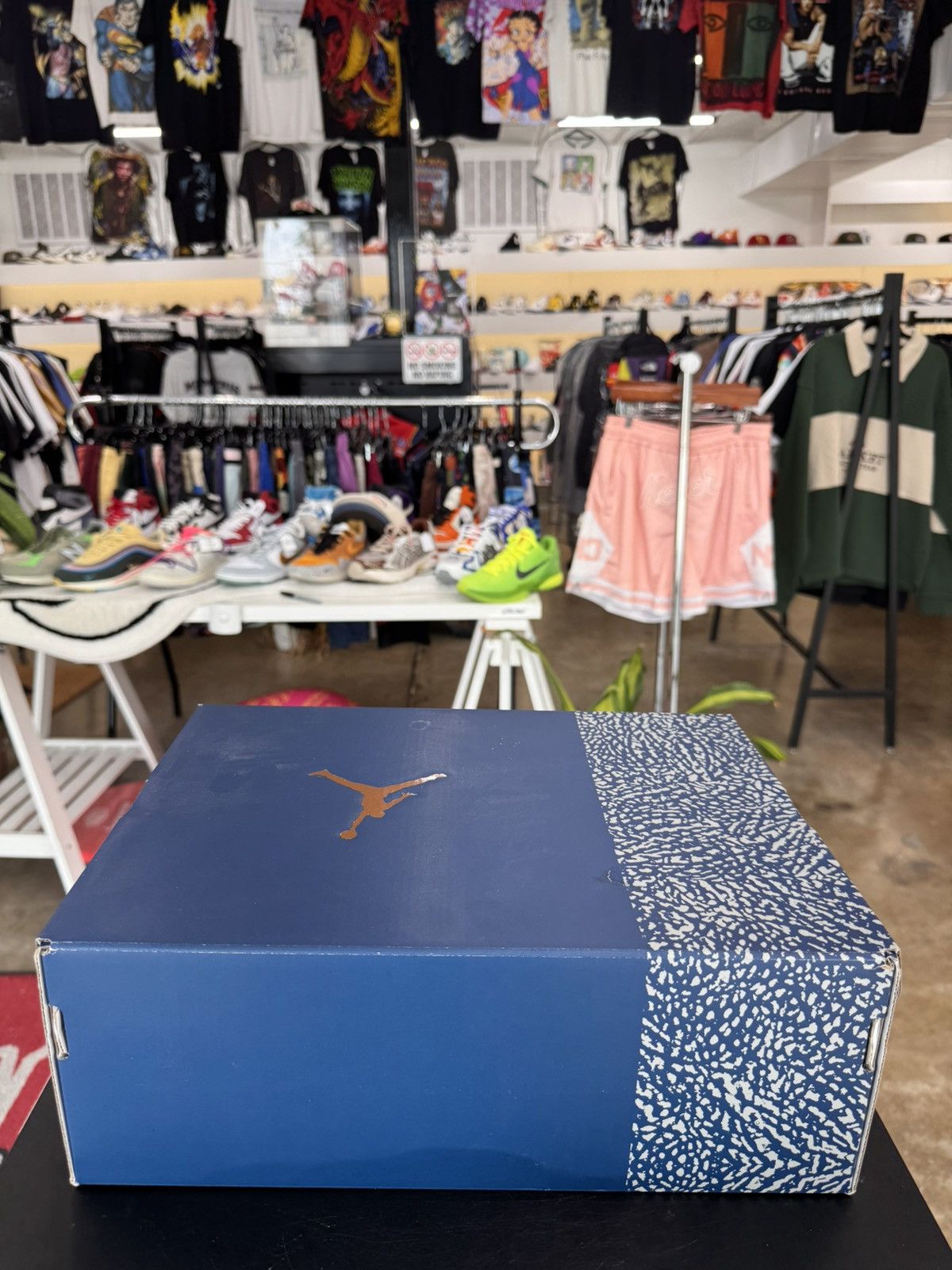 Jordan Brand Air Jordan 3 Wizards Size 10 (2023) Size US 10 / EU 43 - 15 Thumbnail