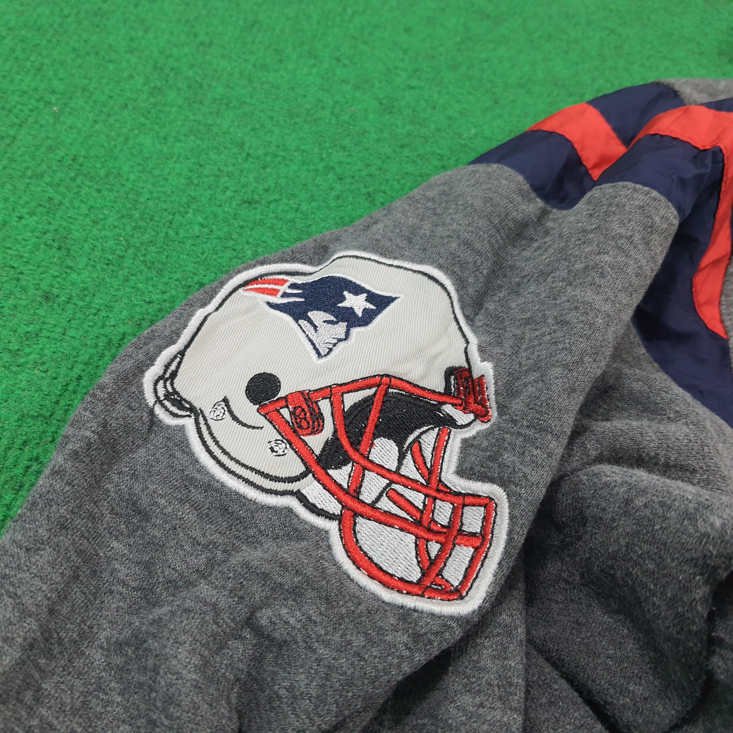 NFL Vintage New England Patriots Reversible Jacket Hoodie C288N2 Size US XL / EU 56 / 4 - 9 Thumbnail