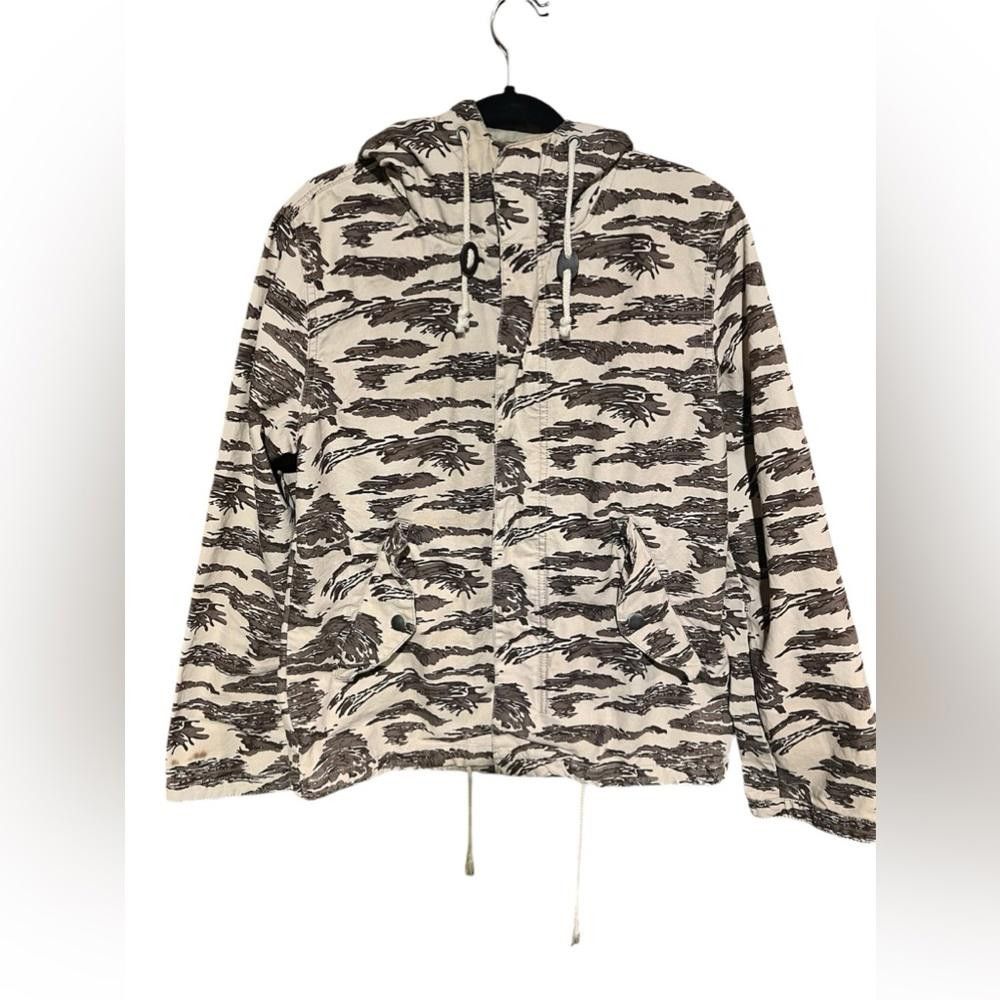H&M H&M Trendy Graphic Hoodie with Kangaroo Pocket Size US M / EU 48-50 / 2 - 1 Thumbnail