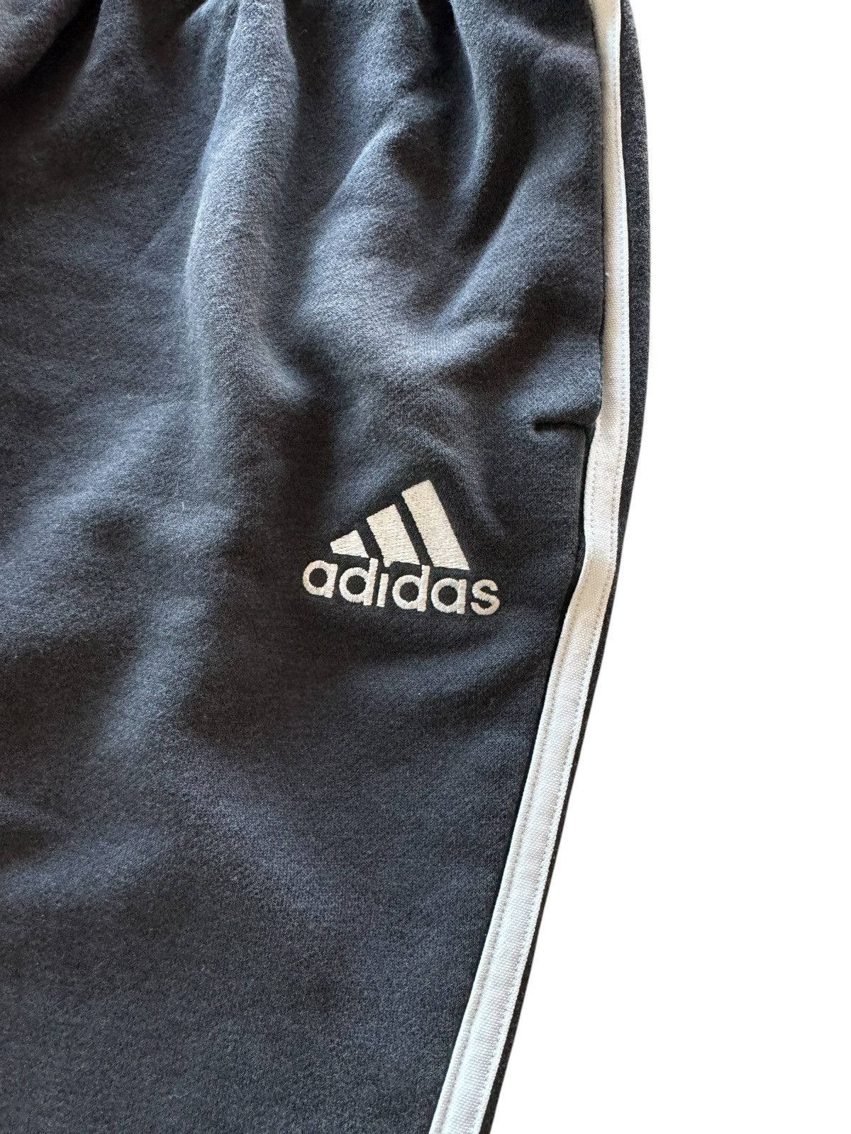 Adidas Adidas Three Stripe Design Heavy Classic Jogger Sweatpants Size US 30 / EU 46 - 2 Thumbnail