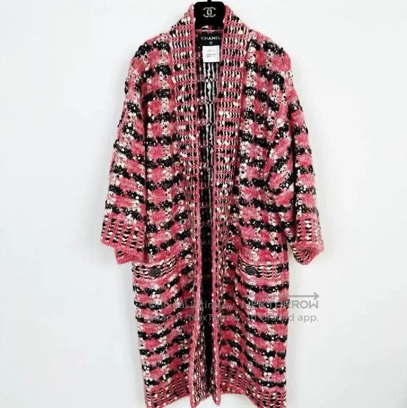 Chanel Chanel Pink Wool Winter Coat for Women . Size S / US 4 / IT 40 - 1 Thumbnail